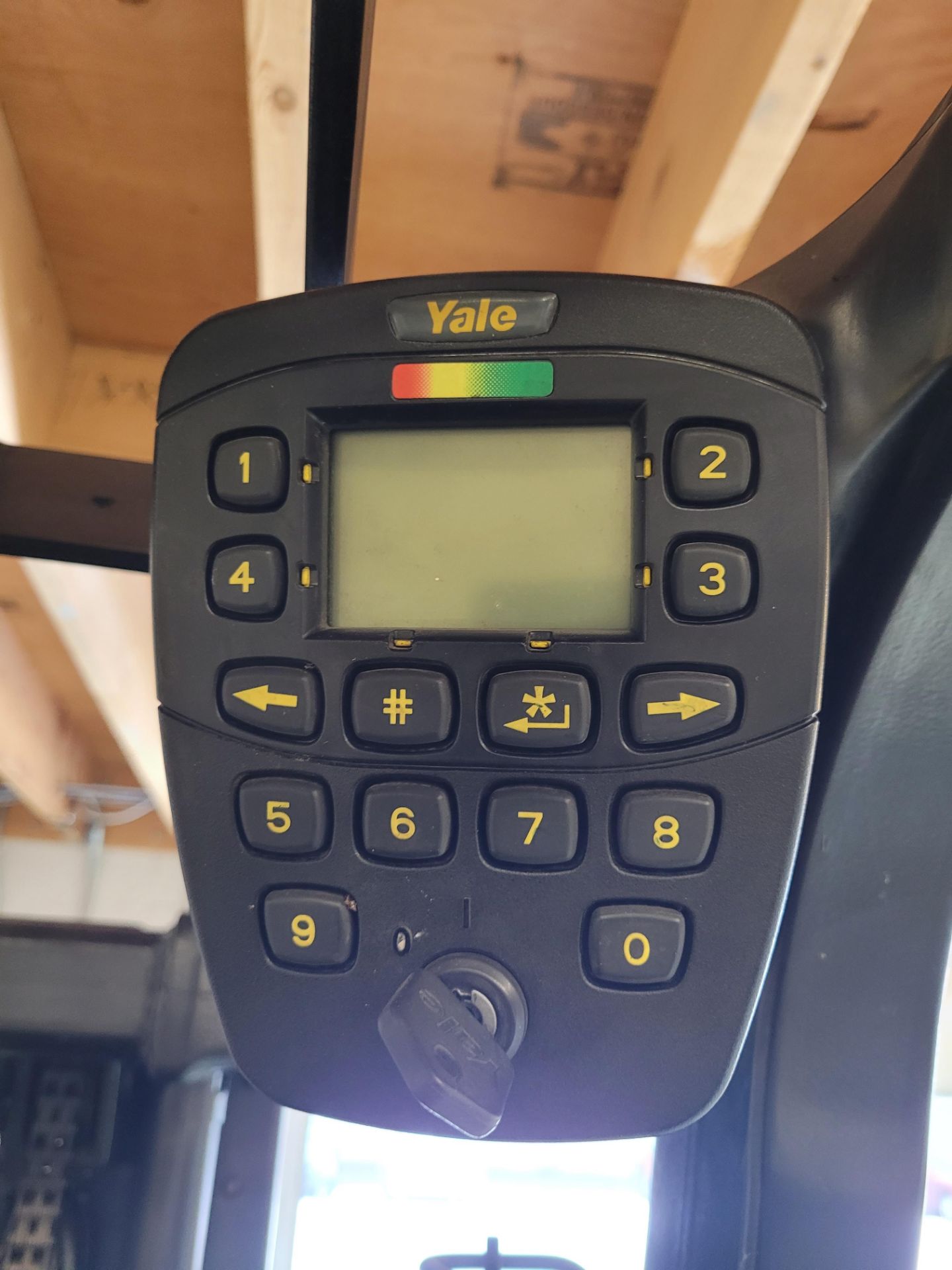YALE Forklift mod. ERCO050VGN48TE85, 4200lbs cap., 48V, 17' H, 4900hrs, ser. A968N04749 with battery - Image 15 of 30