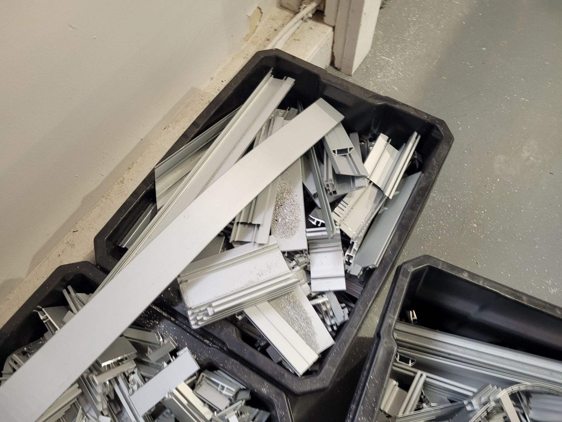 Lot of aluminum extrusion offcuts - Image 5 of 5