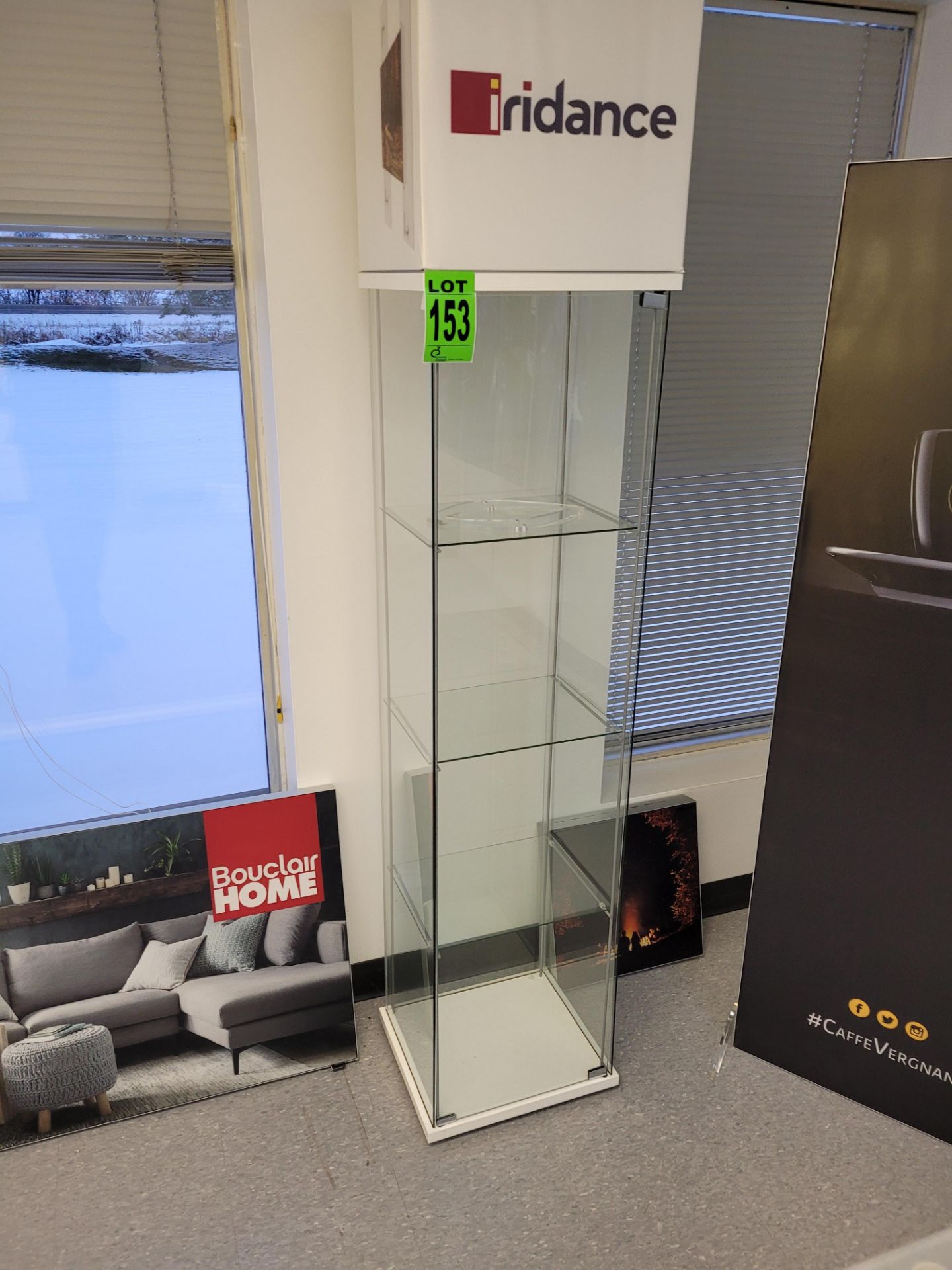 4-level glass display case