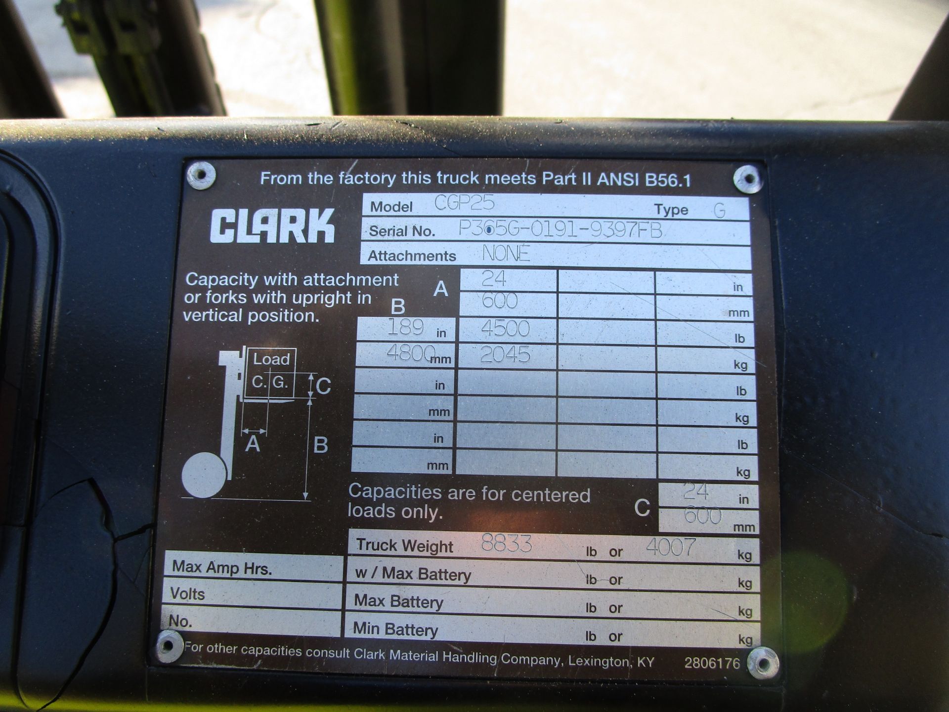 Clark CGP25 5000 lb Forklift - Image 9 of 11