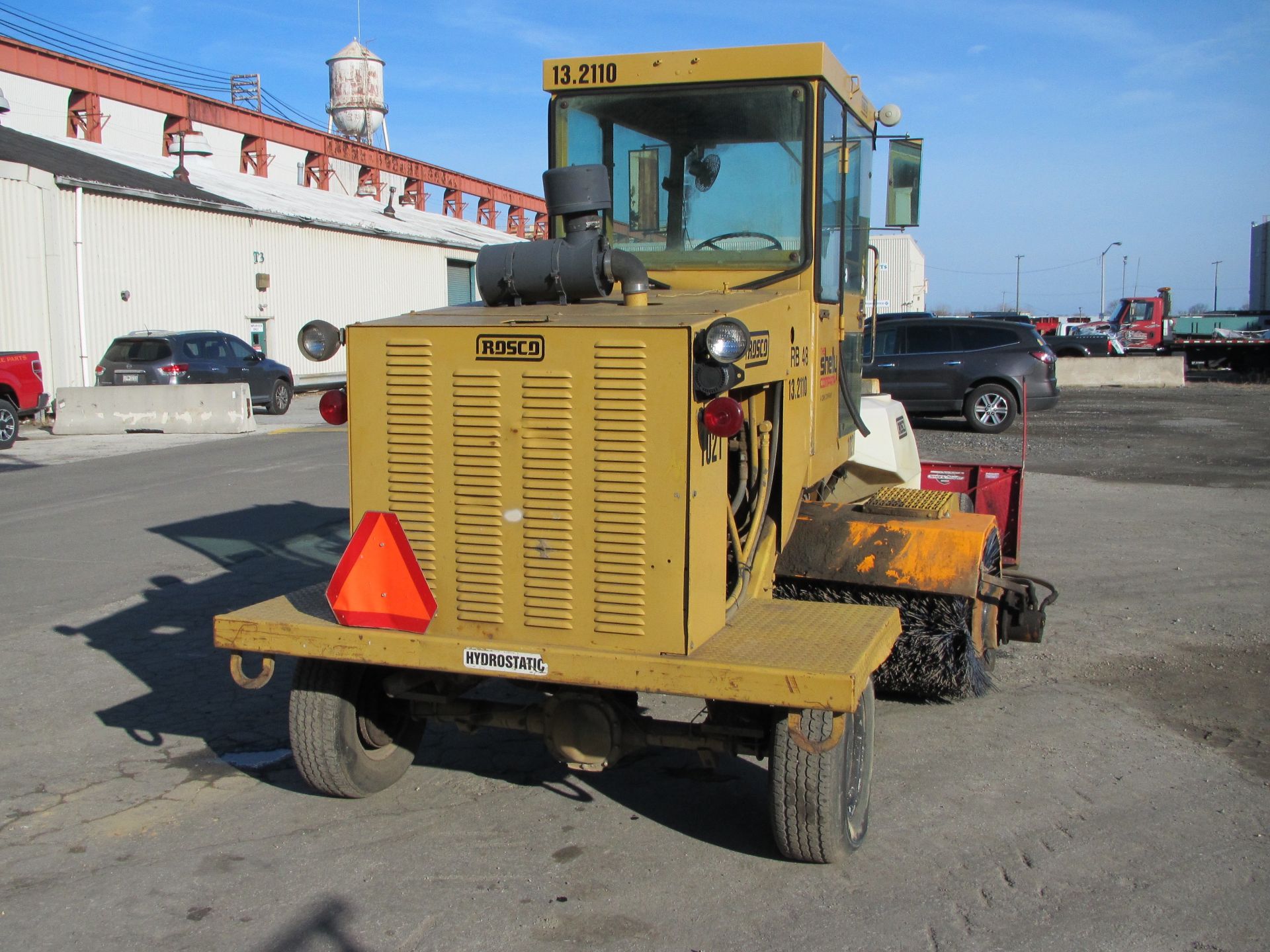 Rosco RB48 Self-Propelled Broom with snow plow - Image 6 of 14
