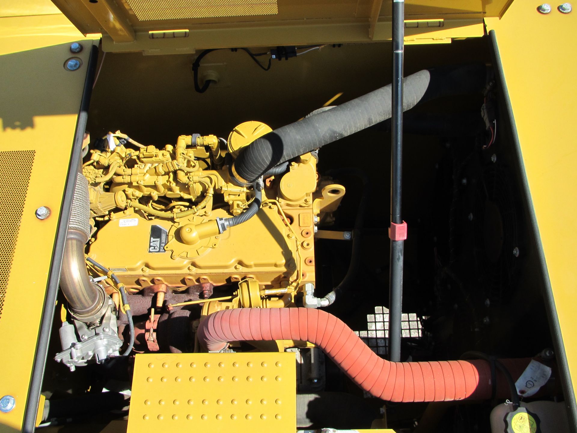2018 Caterpillar 320 Hydraulic Excavator - Image 12 of 25