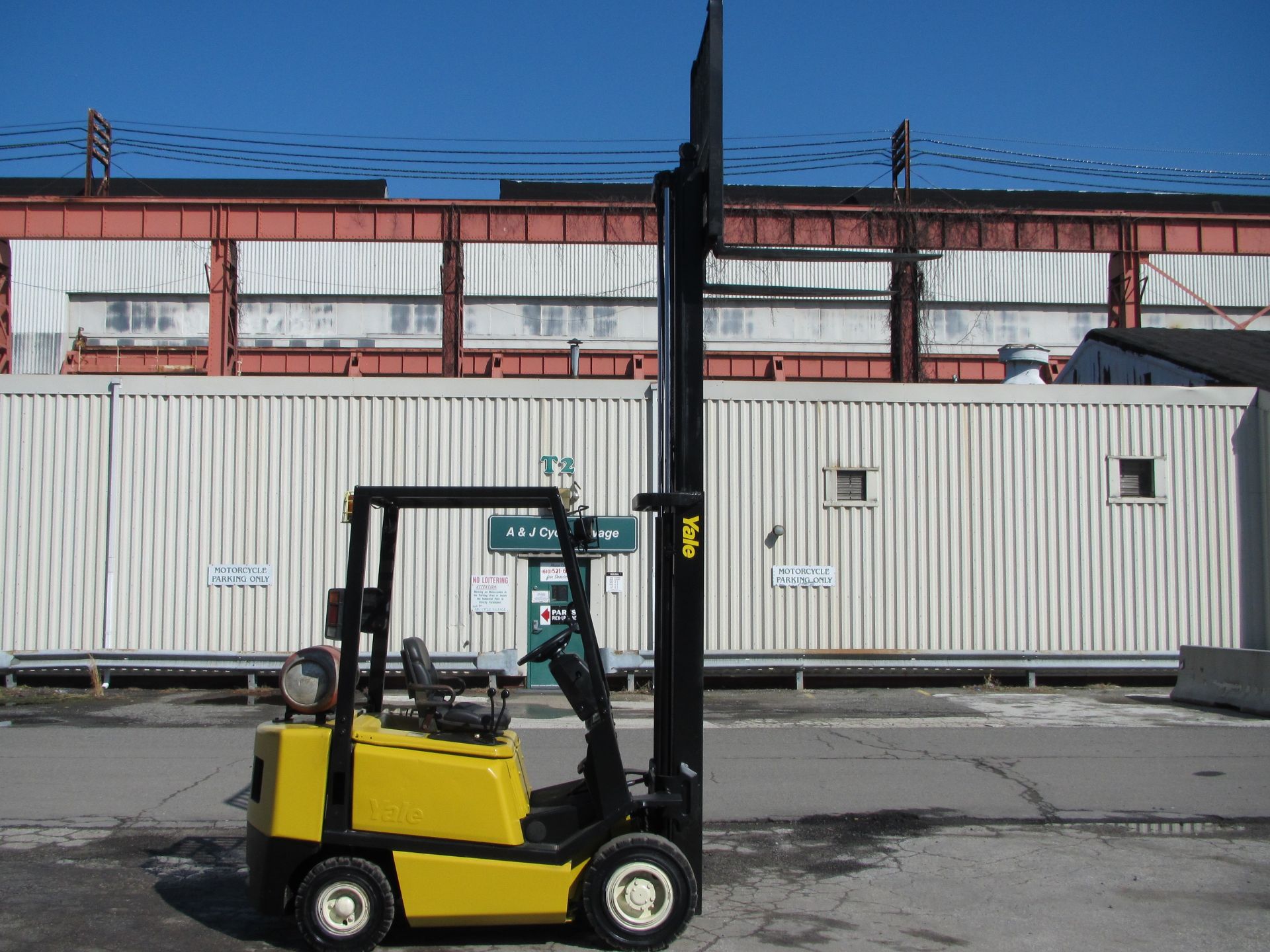 Yale GLP040AF 4,000 lb Forklift - Image 6 of 12