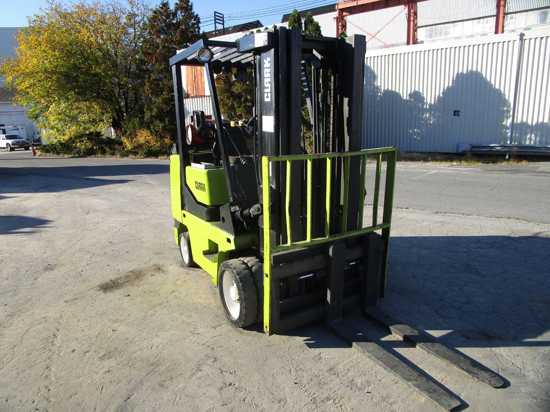 Clark GCX40 8000 lb Forklift - Image 3 of 10