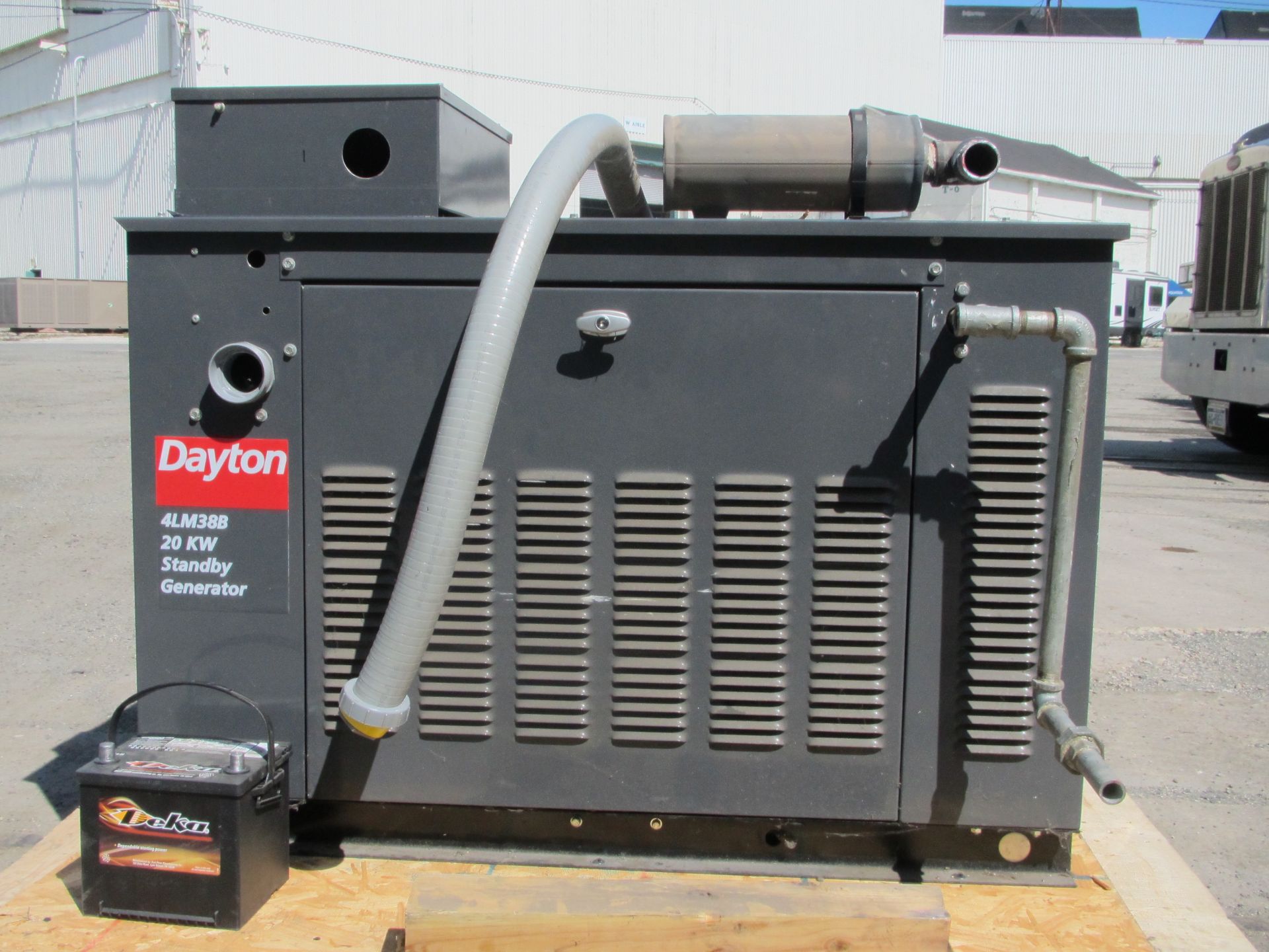 Dayton 4LM38B Generator