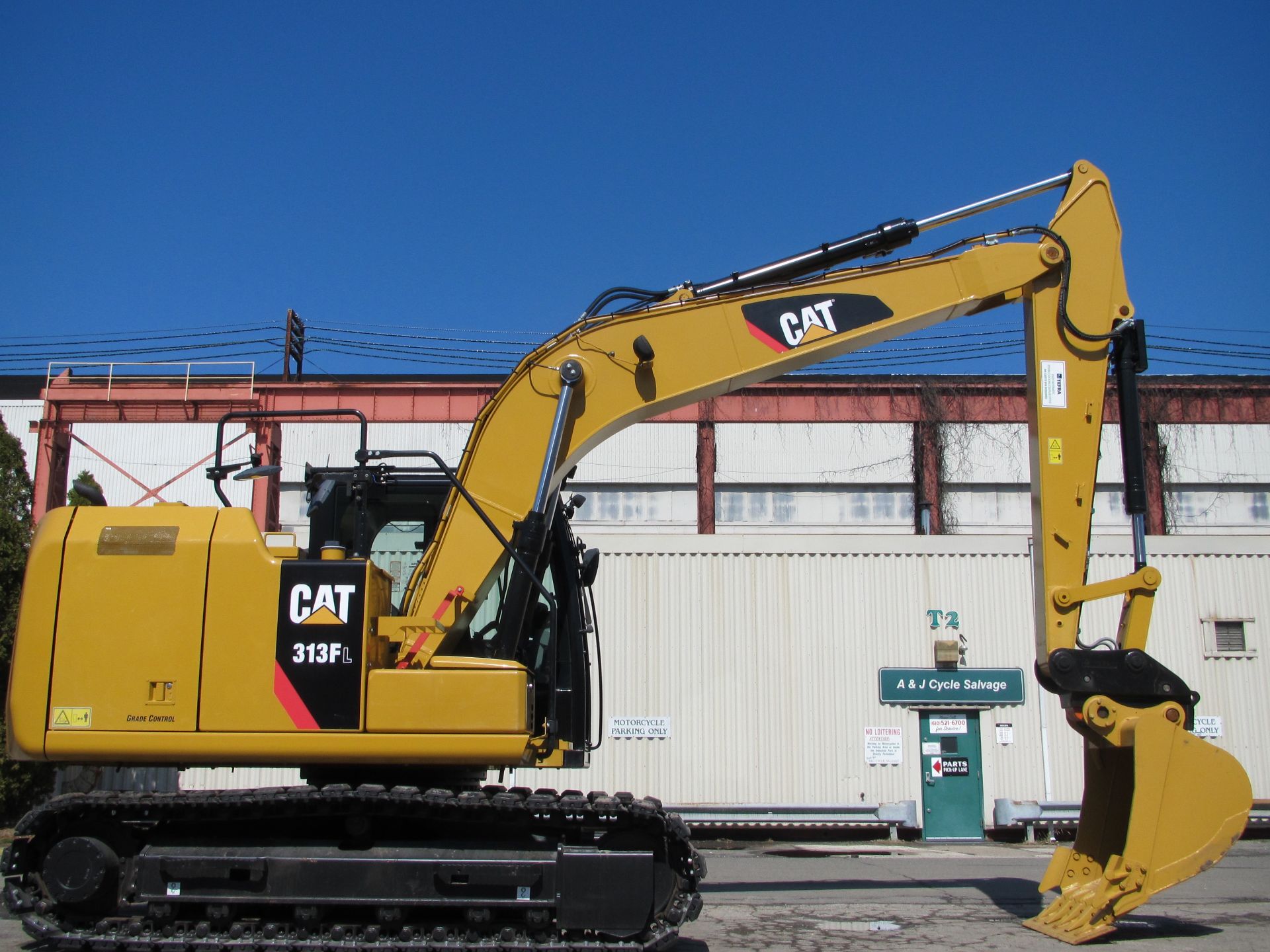 2019 Caterpillar 313F Hydraulic Excavator - Image 2 of 23