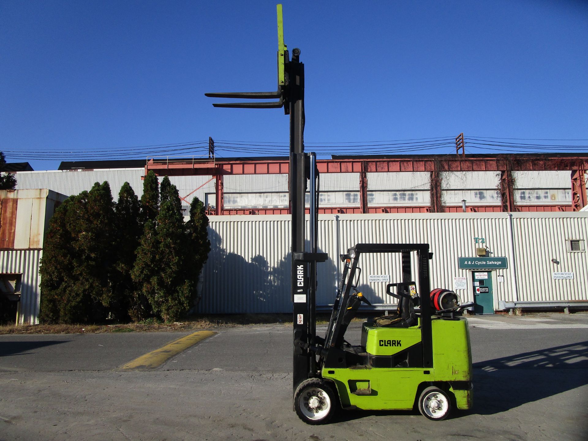 Clark GCX40 8000 lb Forklift - Image 8 of 10