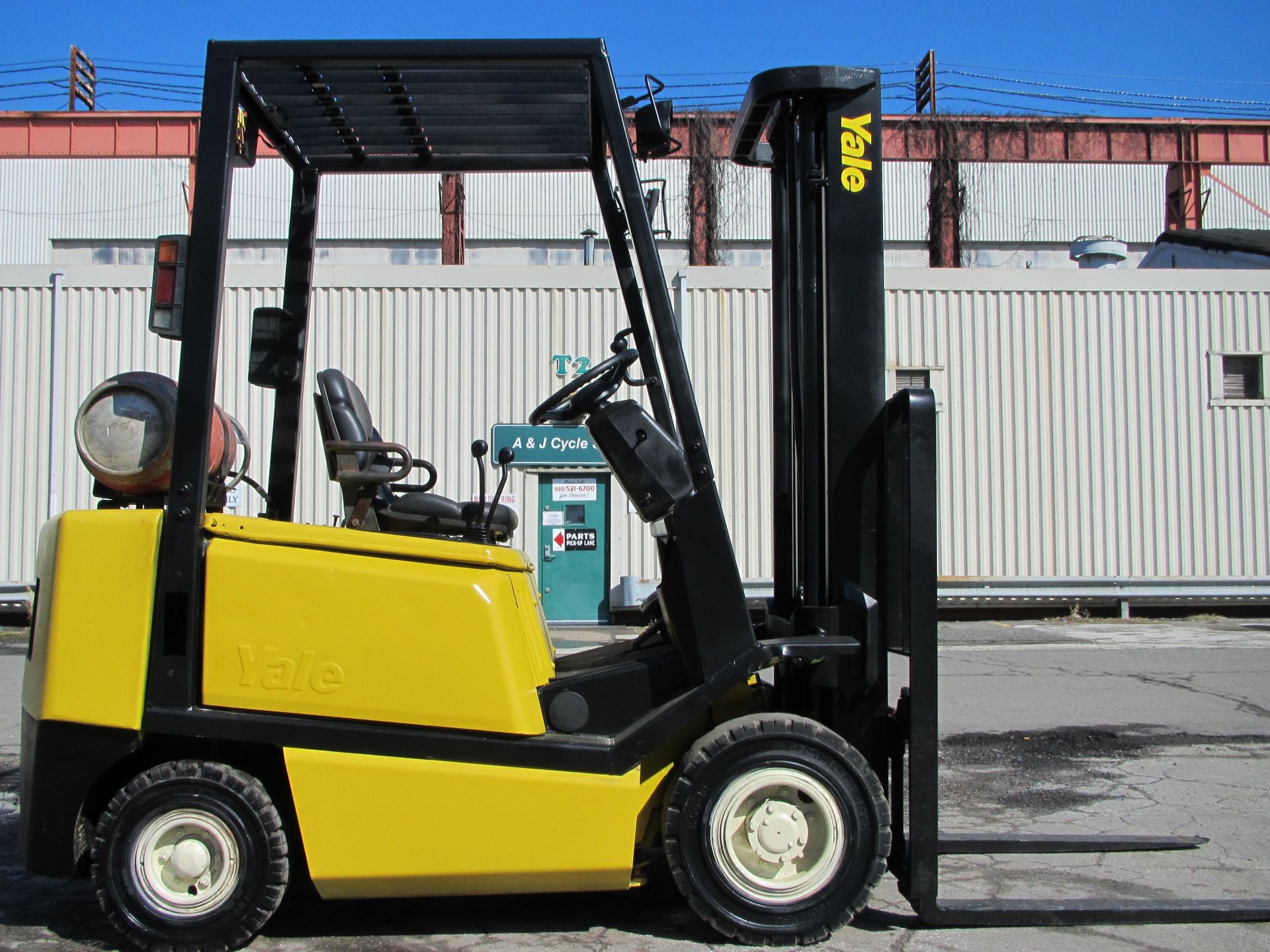 Yale GLP040AF 4,000 lb Forklift