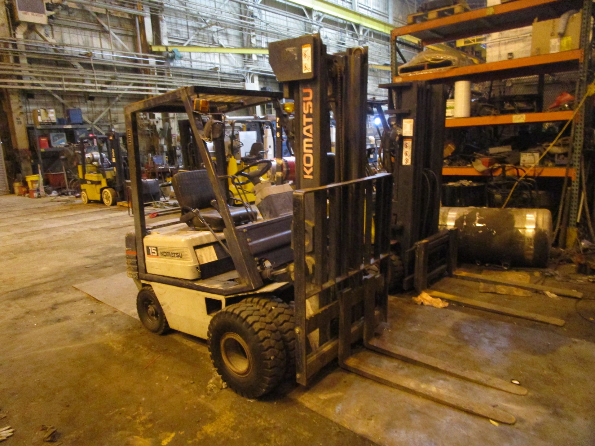 Komatsu FG15C-15 3,000 lb Forklift - Image 2 of 7
