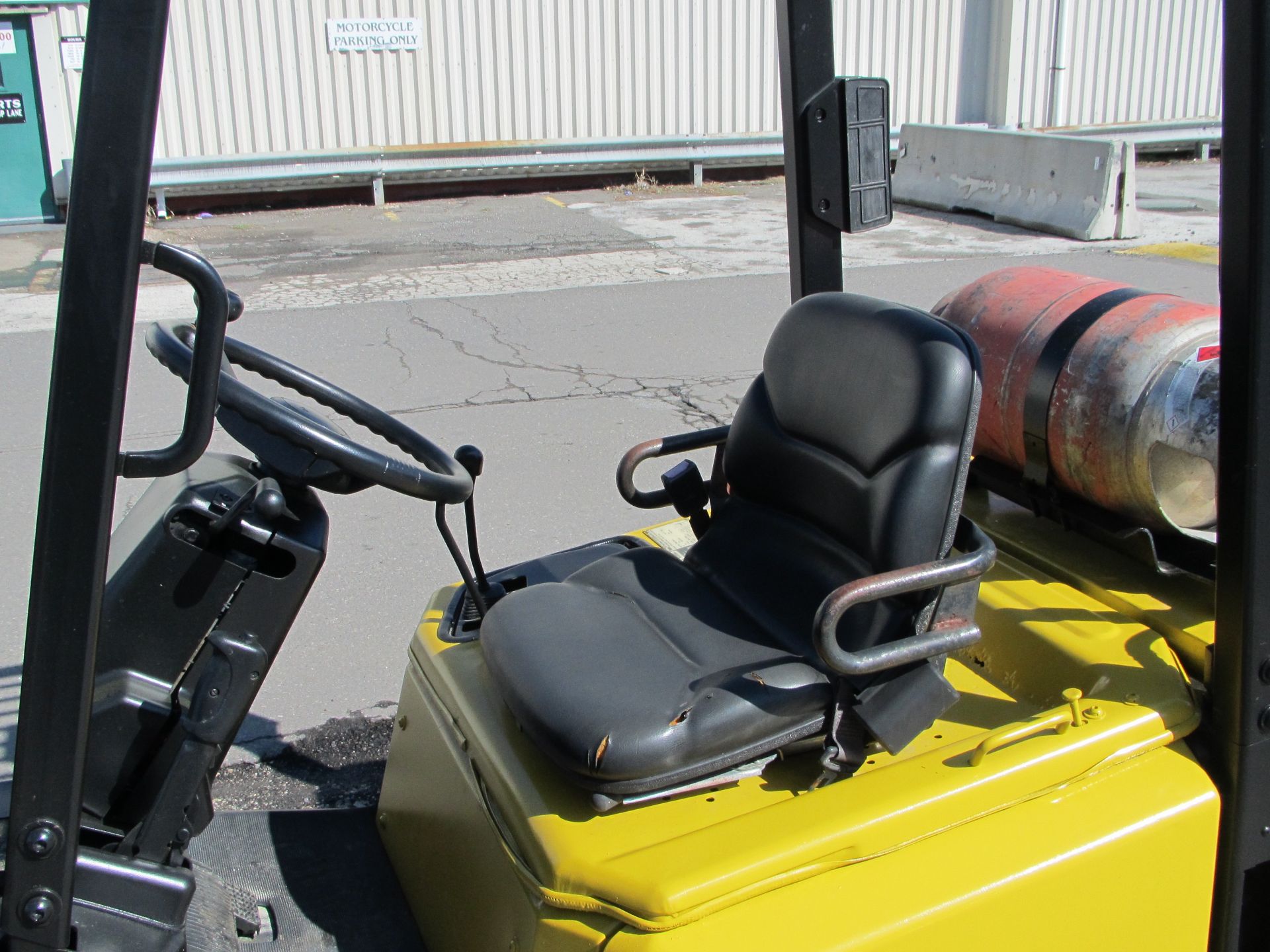 Yale GLP040AF 4,000 lb Forklift - Image 10 of 12