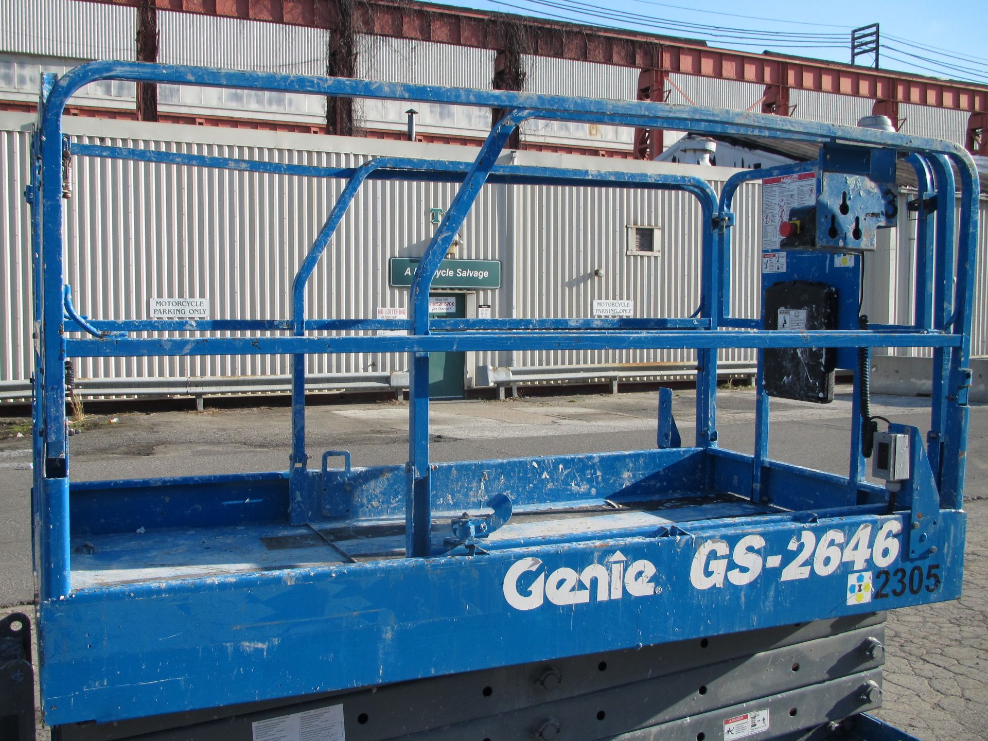 Genie GS-2646 500 lb Scissor Lift 26 Ft Height - Image 10 of 13