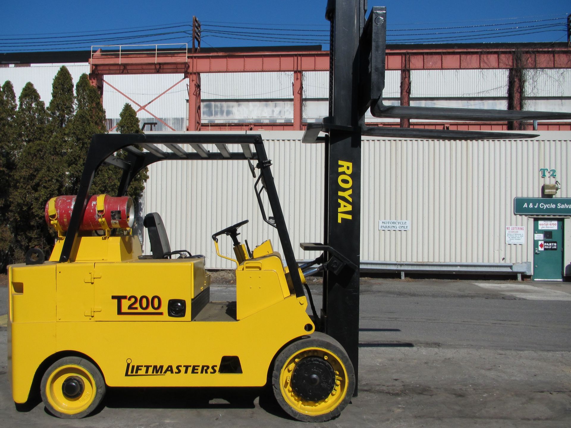 Royal TA200B 20,000 lb Forklift - Image 5 of 13