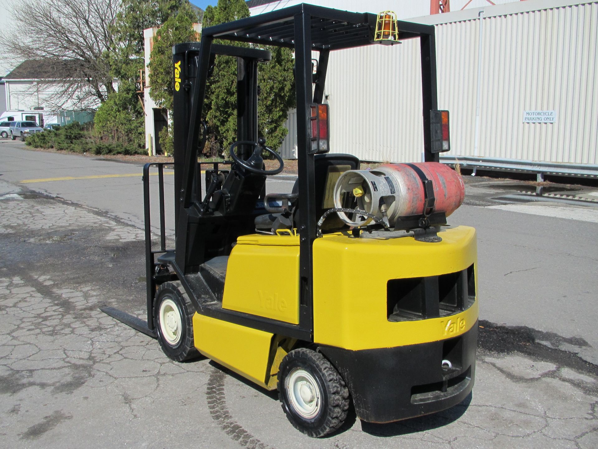 Yale GLP040AF 4,000 lb Forklift - Image 8 of 12