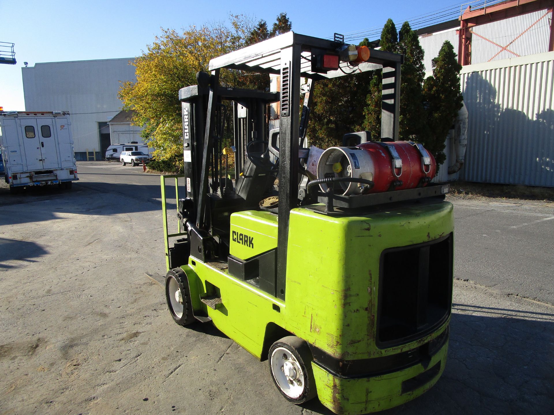 Clark GCX40 8000 lb Forklift - Image 7 of 10