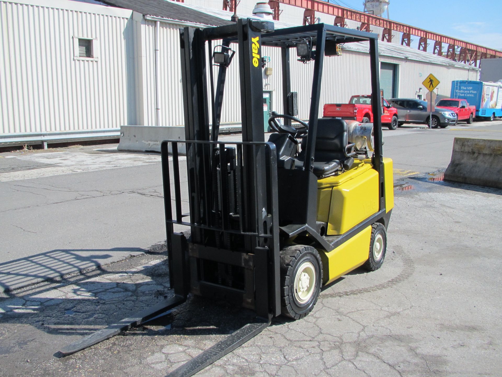 Yale GLP040AF 4,000 lb Forklift - Image 9 of 12