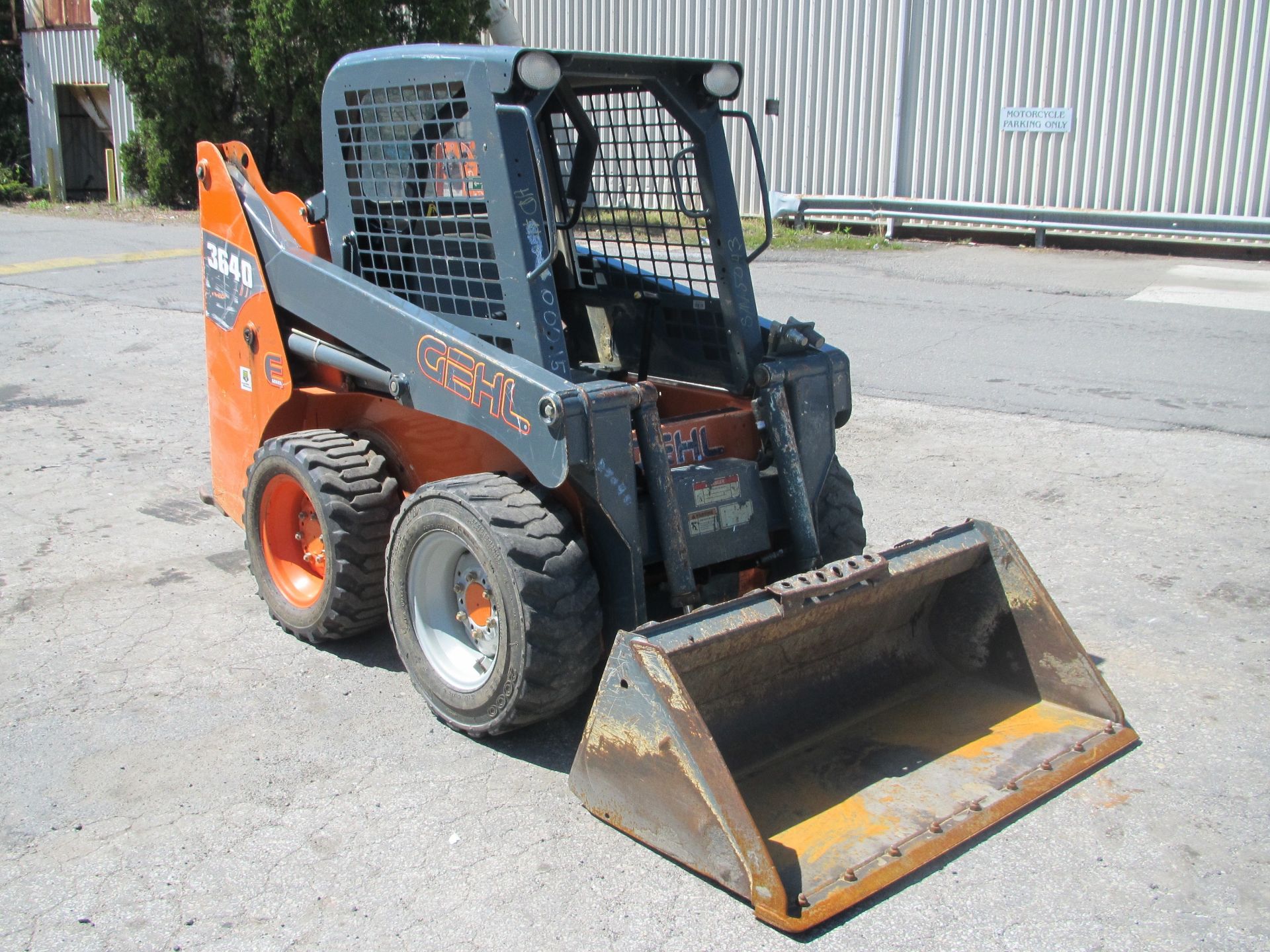 2017 Gehl 3640 E Series Skid Steer - Image 3 of 14