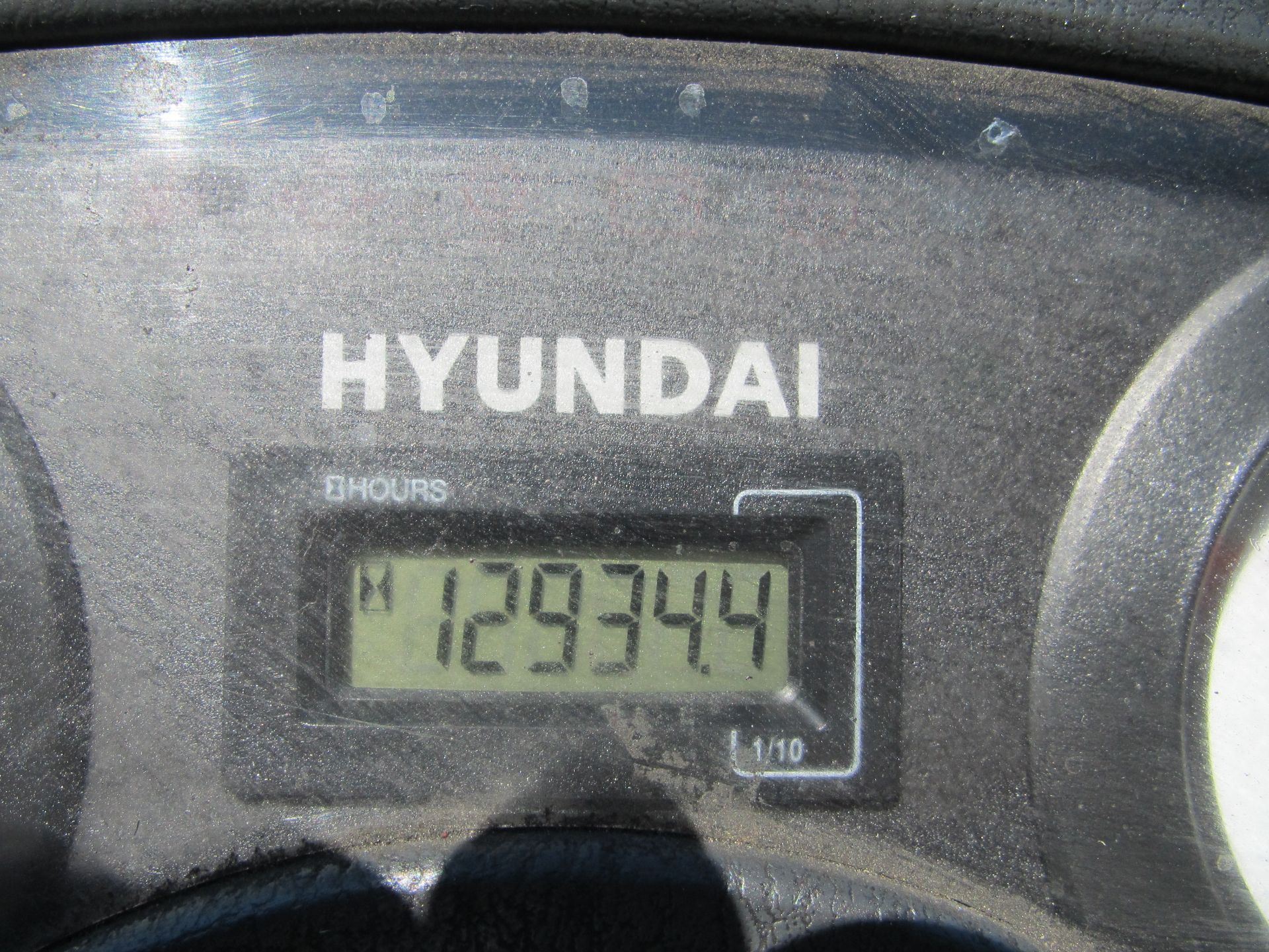 Hyundai 25L-7A 5,000lb Forklift - Image 9 of 10