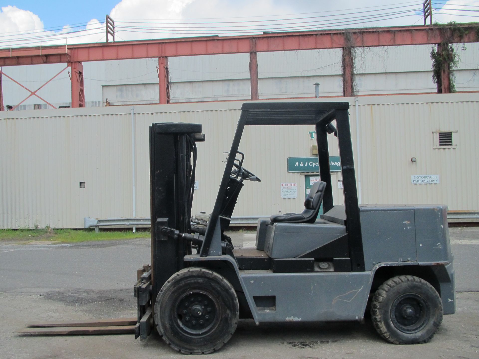 Clark GPX50 10,000lb Forklift - Image 2 of 9