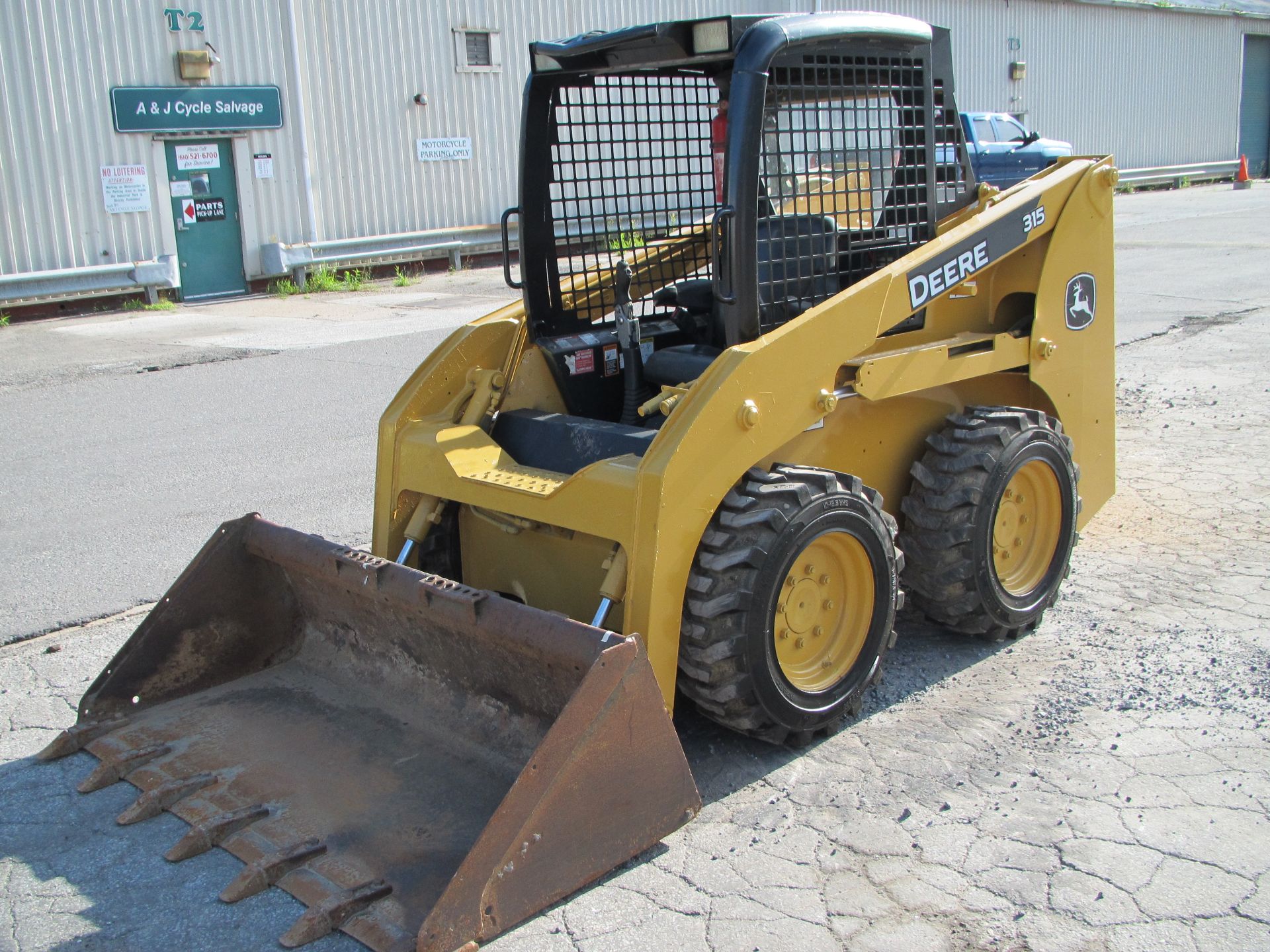 2013 John Deere 315 Skid Steer - Image 7 of 15