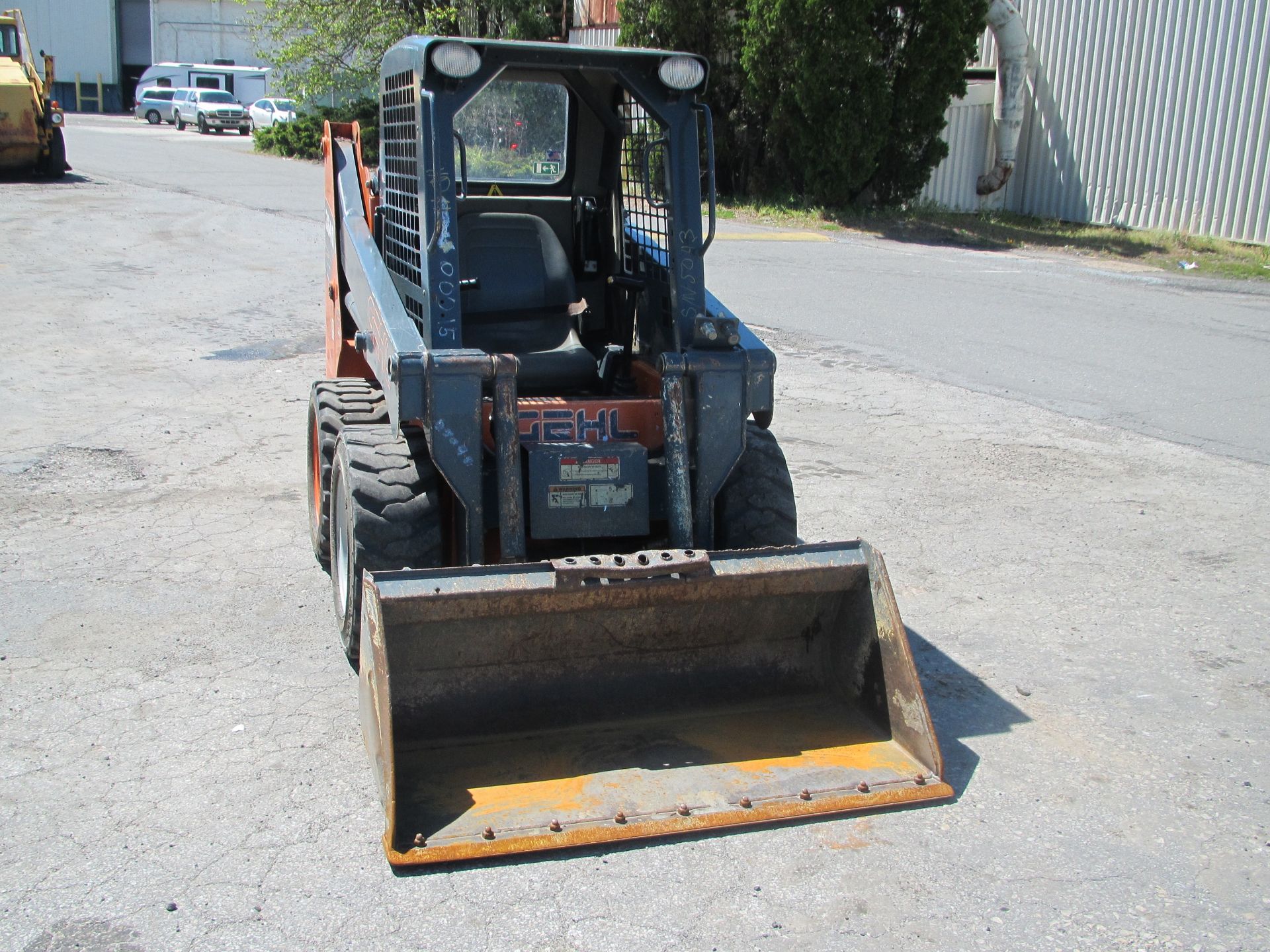 2017 Gehl 3640 E Series Skid Steer - Image 2 of 14