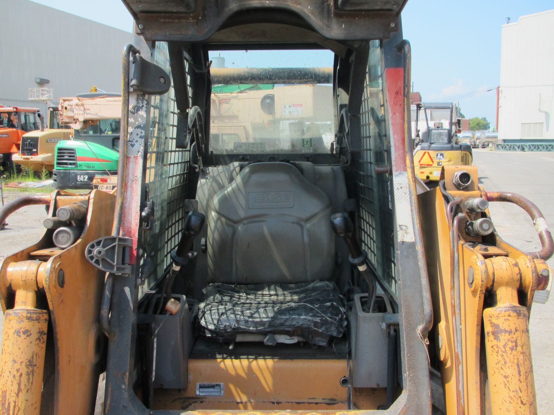 Case 95XT Skid Steer - Image 3 of 9