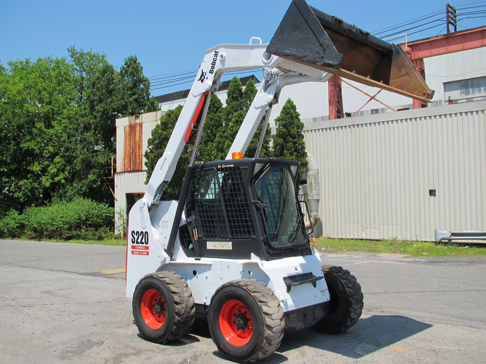 Bobcat S220 Skid Steer - Image 7 of 10