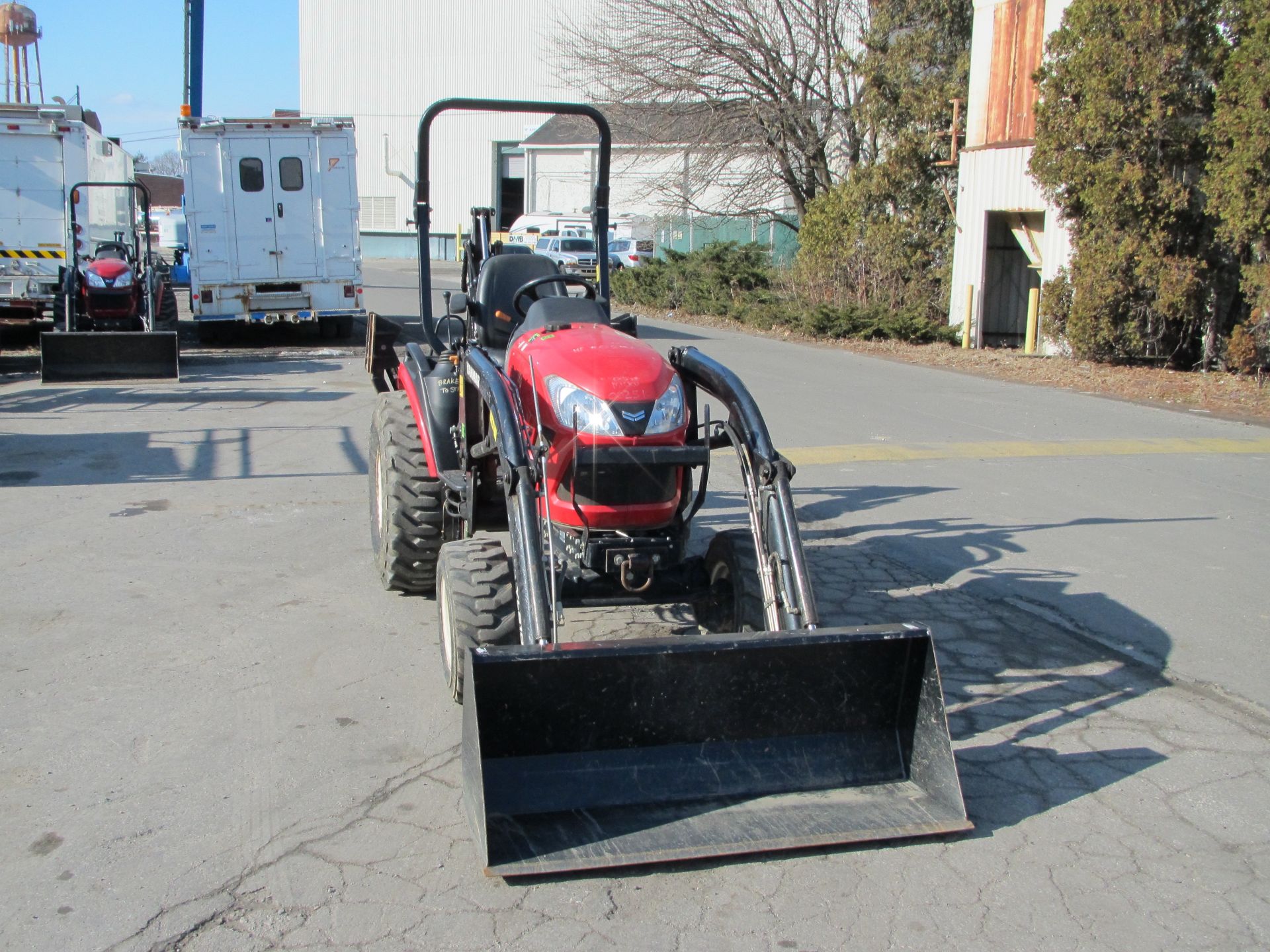 2017 Yanmar SA424 Backhoe - Image 2 of 15