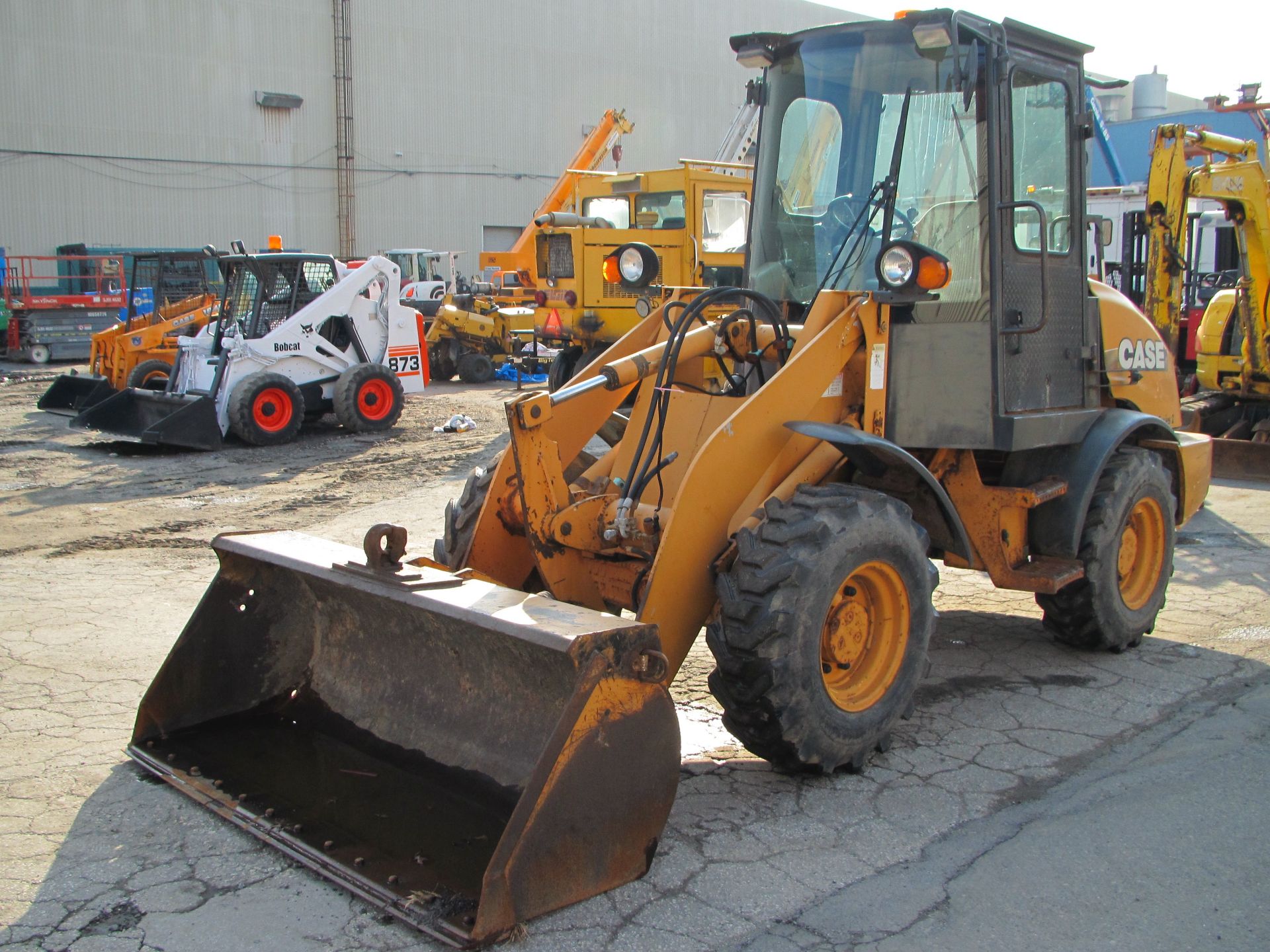 Case 021D Wheel Loader - Image 6 of 12