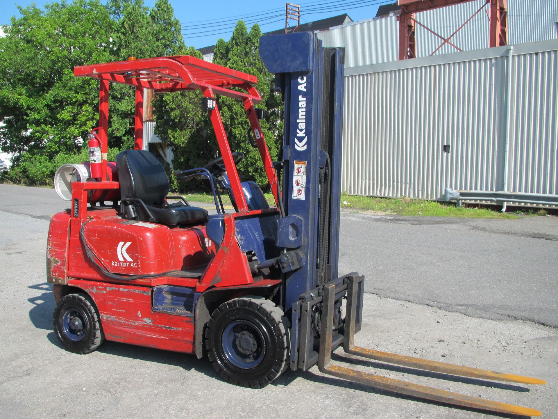 Kalmar P30AX 3,000lb Forklift - Image 4 of 13