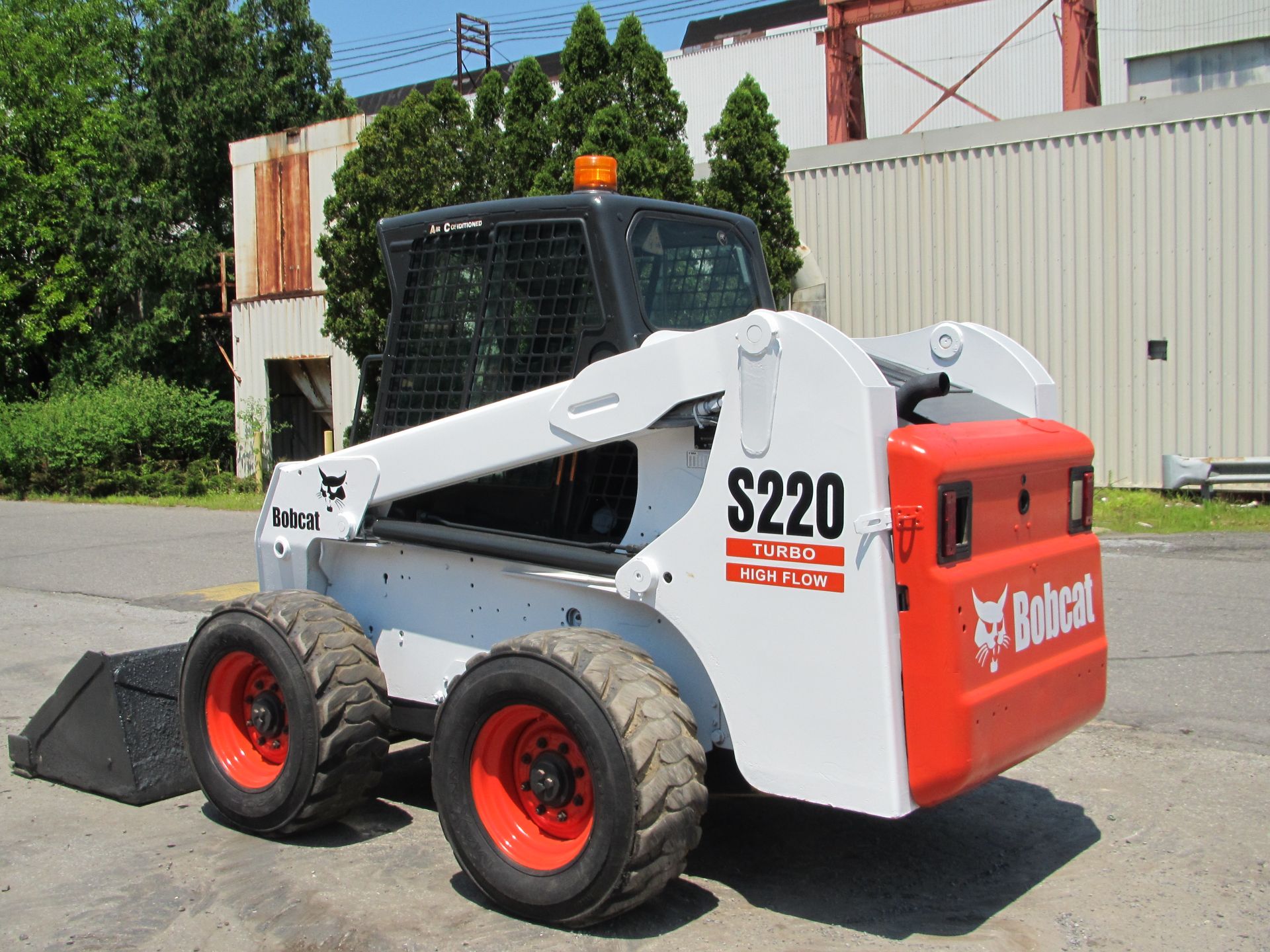 Bobcat S220 Skid Steer - Image 10 of 10