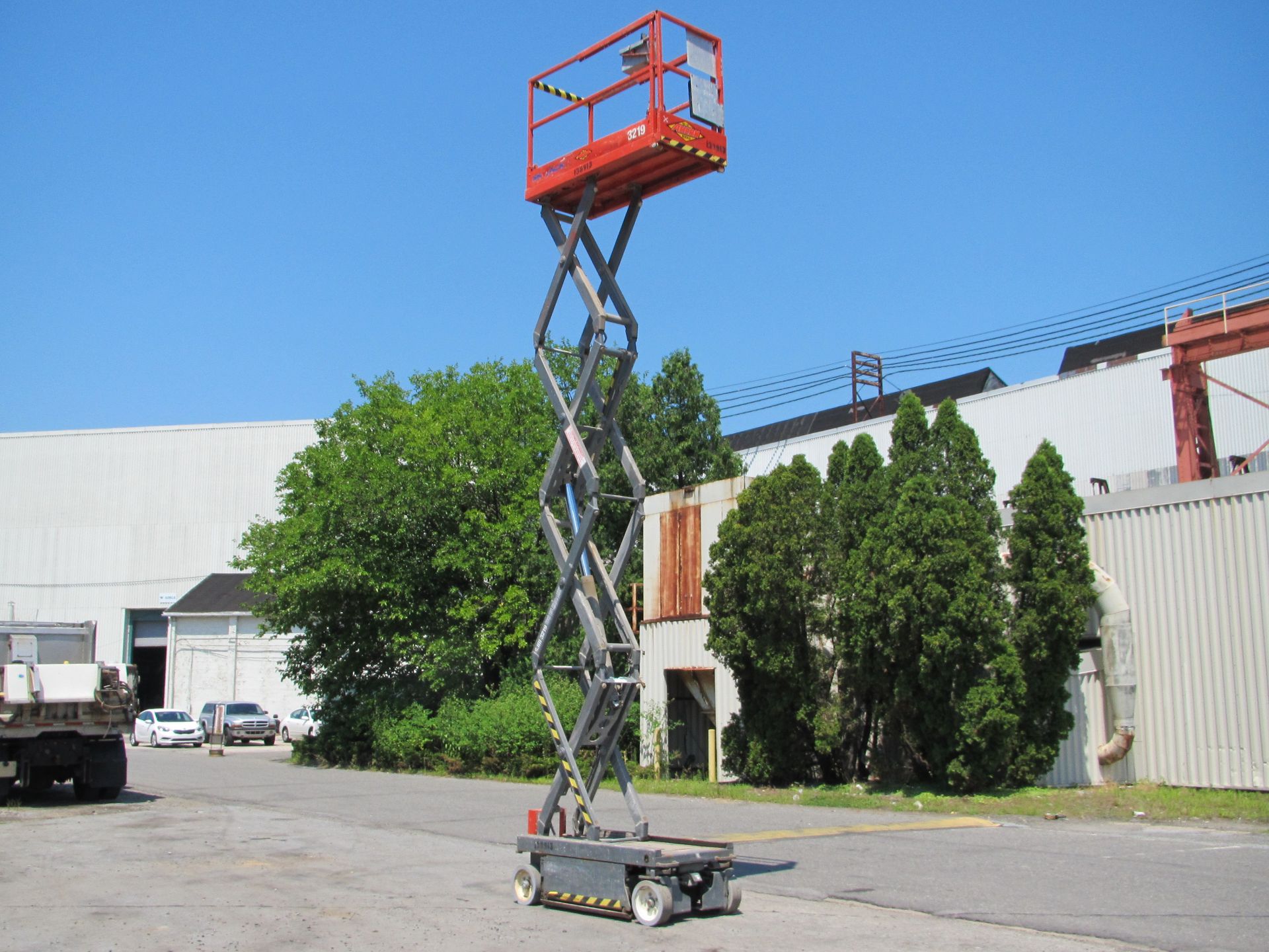 2015 SkyJack SJIII 3219 Electric Scissor Lift - Image 5 of 7