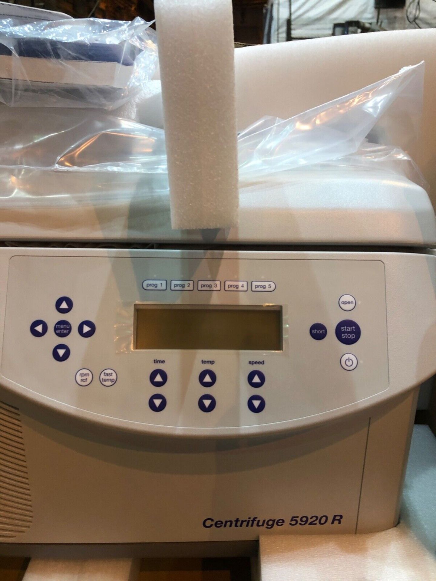 Brand New Eppendorf 5920R Centrifuge - Image 4 of 9