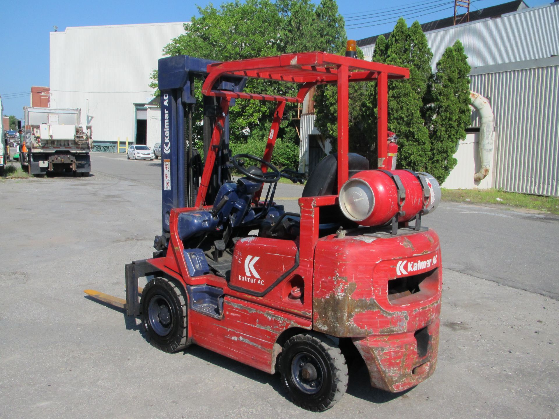 Kalmar P30AX 3,000lb Forklift - Image 10 of 13