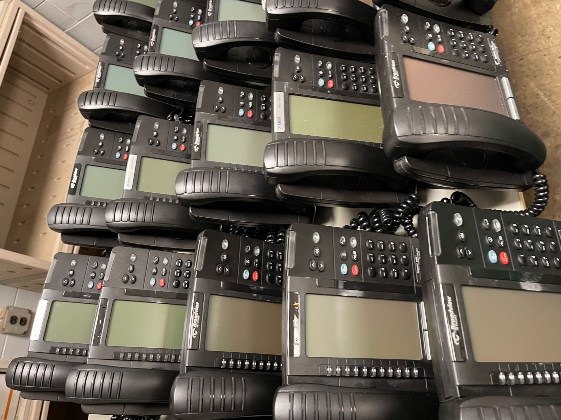 Lot of Office Phones - Image 4 of 8