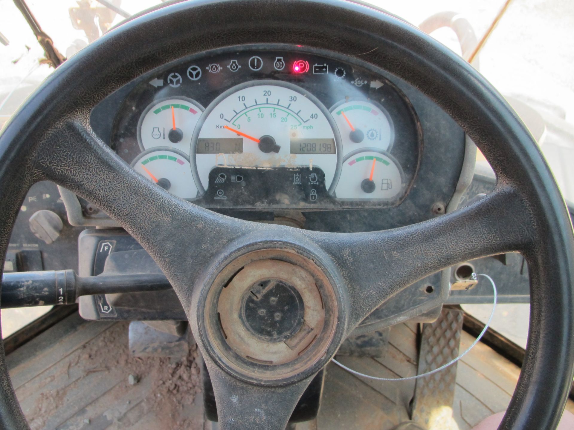 2006 Caterpillar 930G Wheel Loader Bucket & Fork Attachments - Image 16 of 20