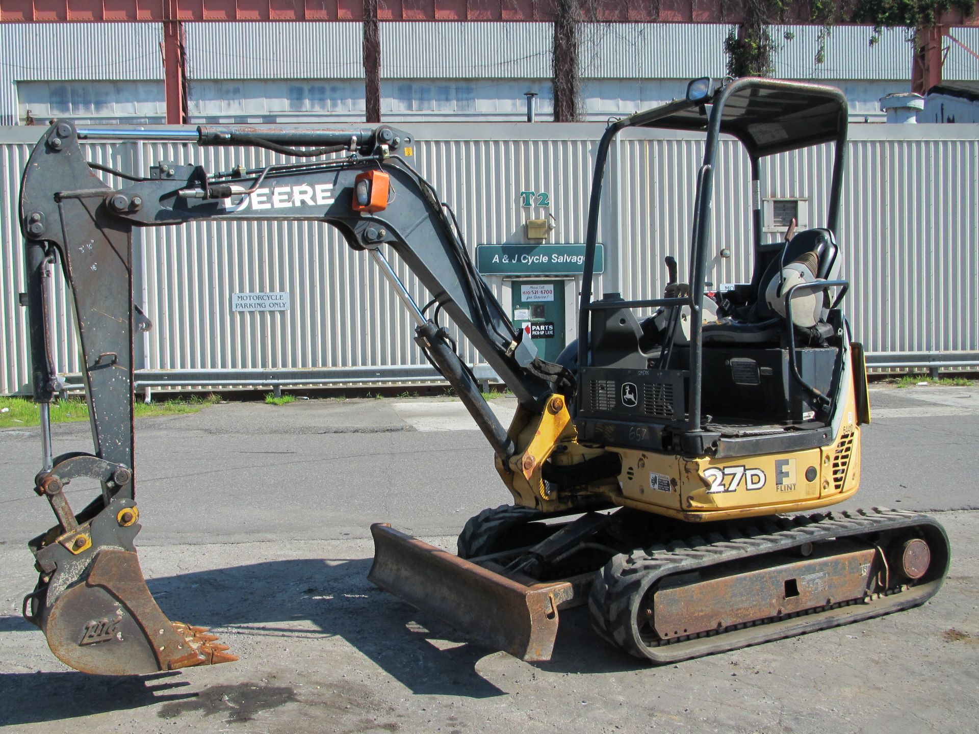 2014 John Deere 27D Mini Excavator - Image 2 of 8