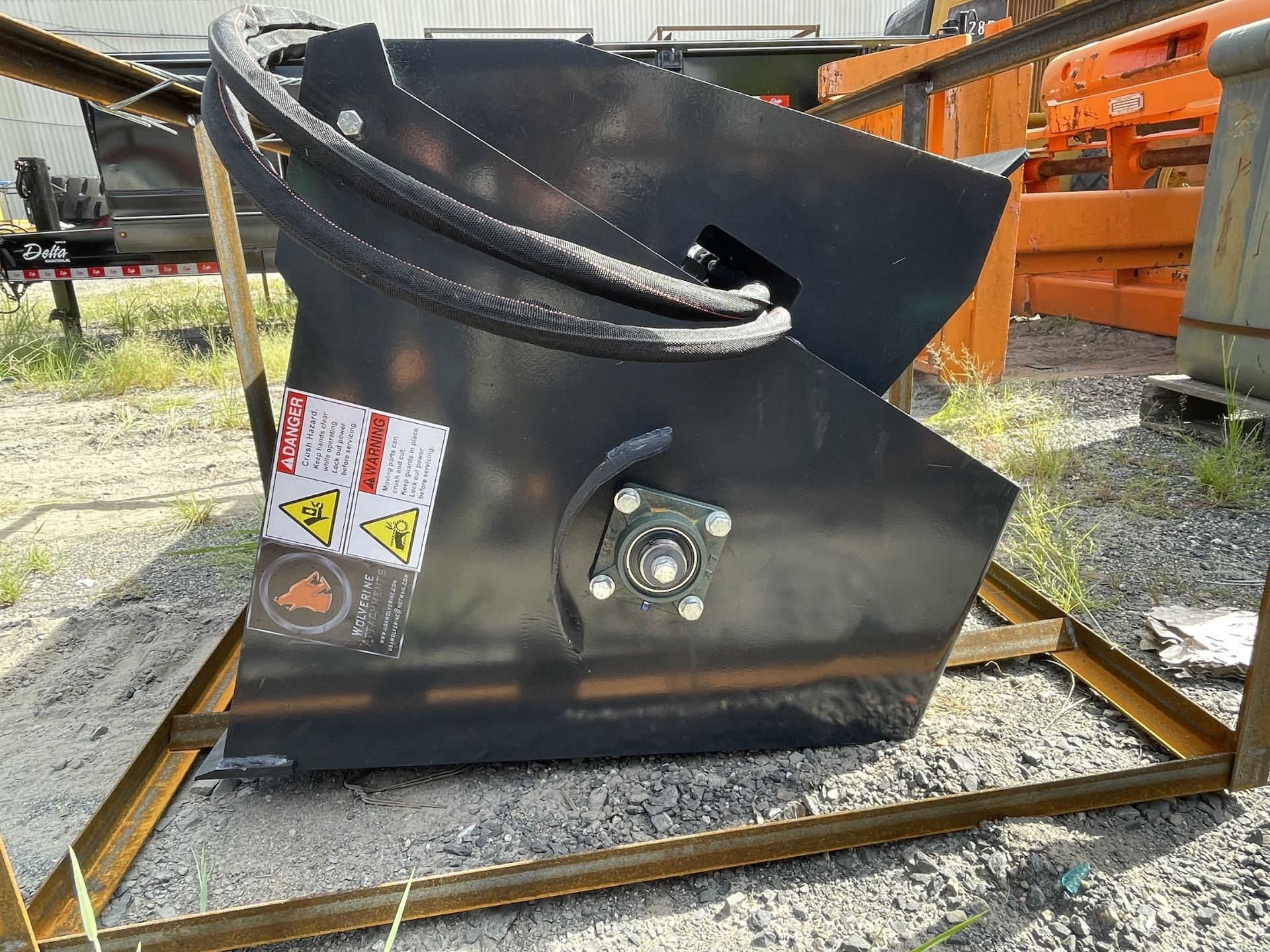 New Wolverine Skid Steer Cement Mixing Bucket (C195) - Image 4 of 8