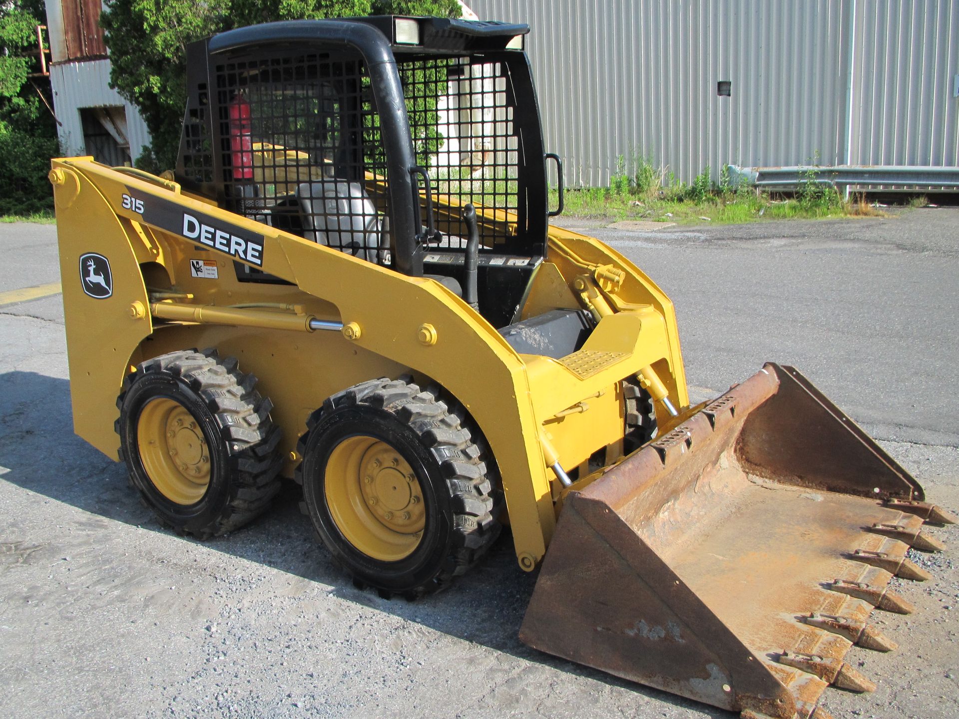 2013 John Deere 315 Skid Steer - Image 3 of 15