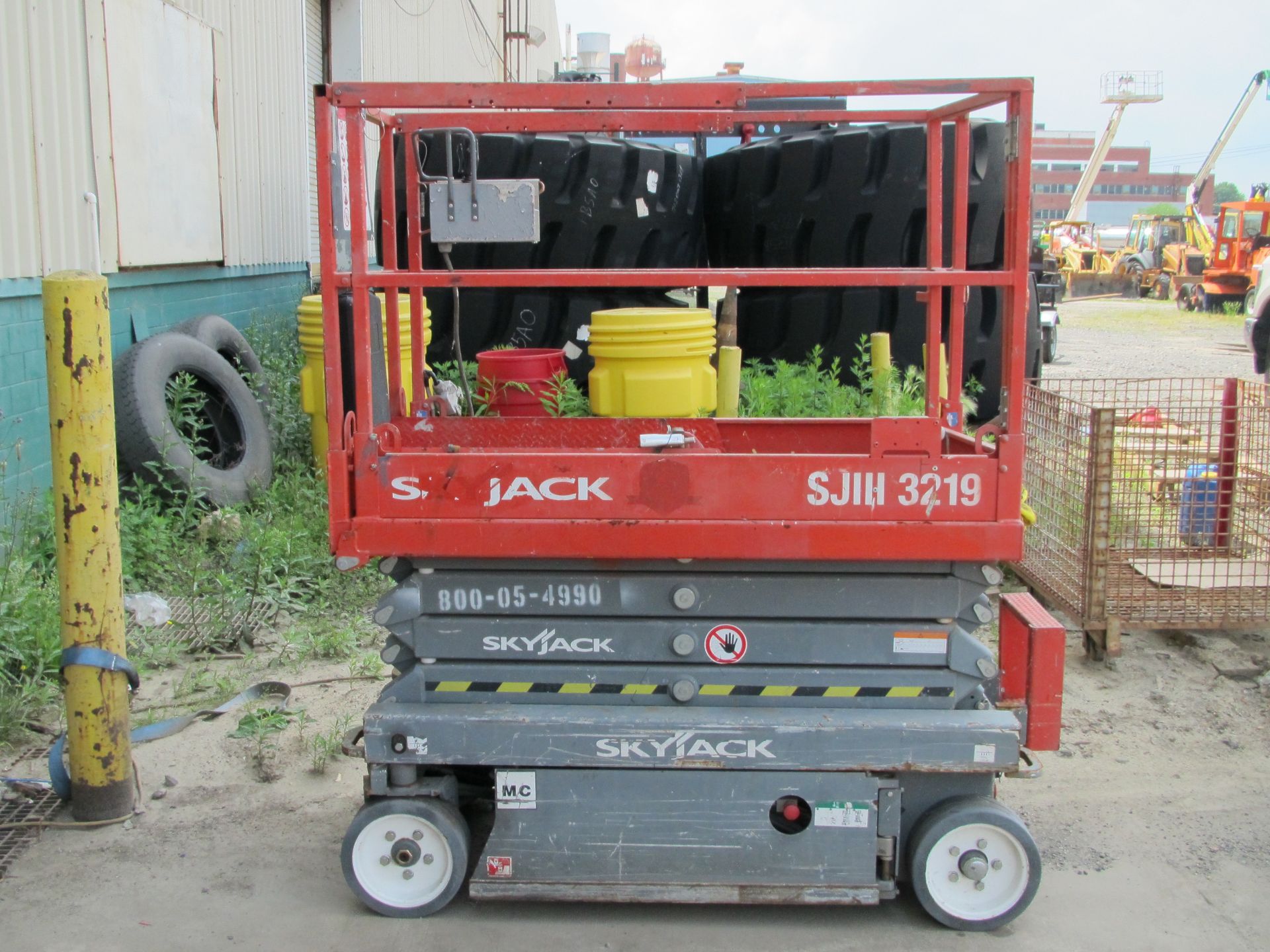 Skyjack SJIII-3219 Scissor Lift