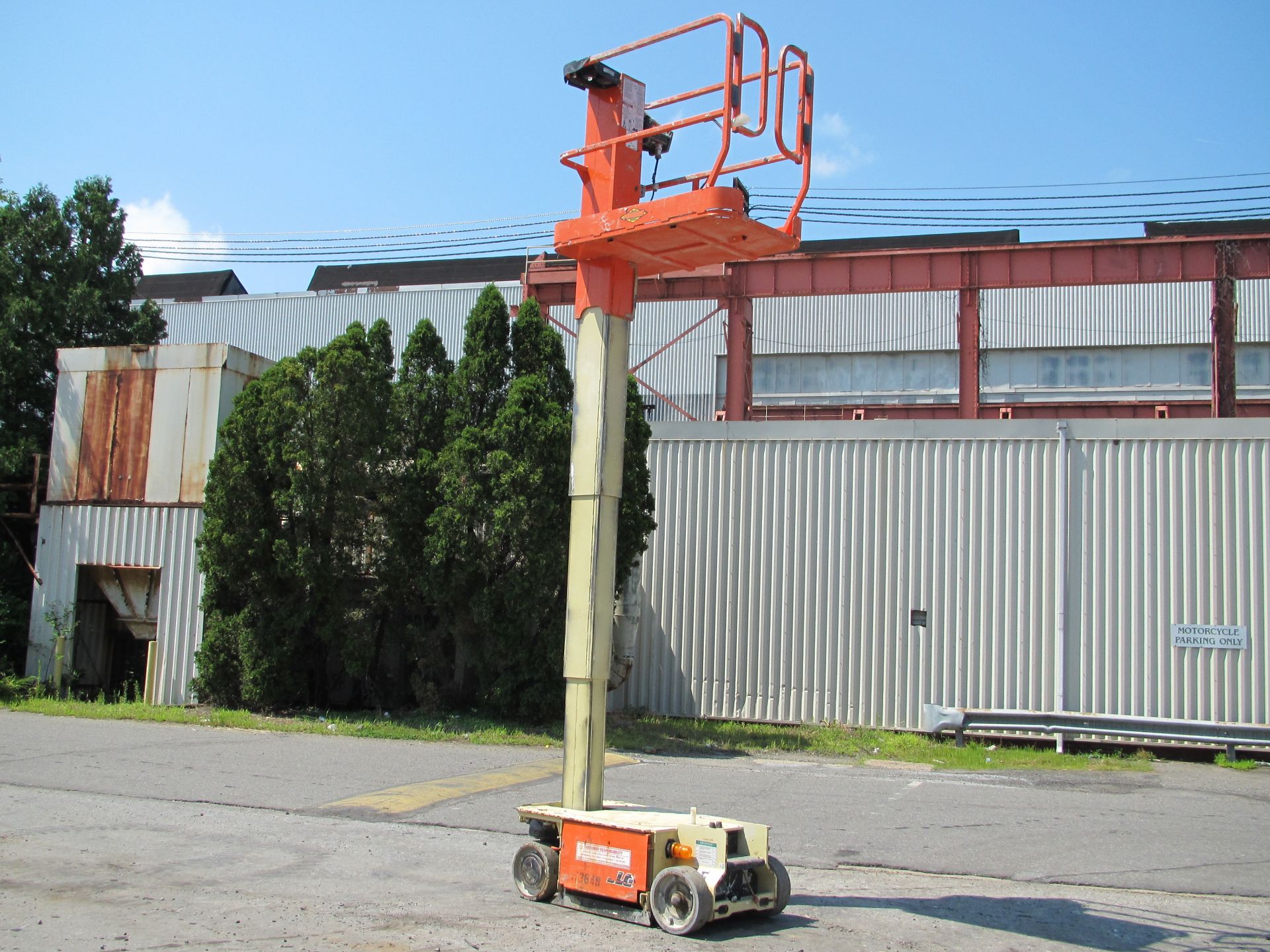 2014 JLG 1230ES 12ft Electric Scissor Lift - Image 4 of 7