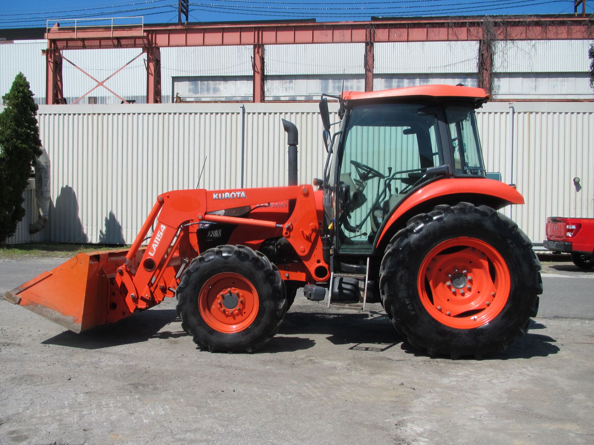 Kubota M7060 Tractor - Image 9 of 11