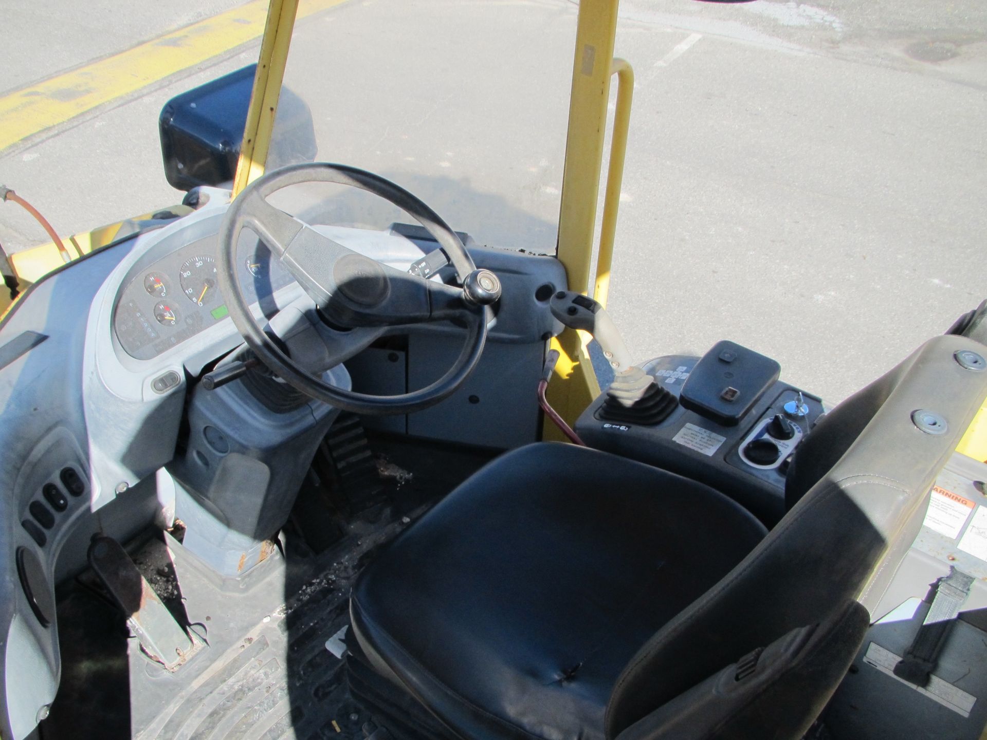 Komatsu WA250 Wheel Loader With Bucket & Fork Attachment - Image 11 of 17