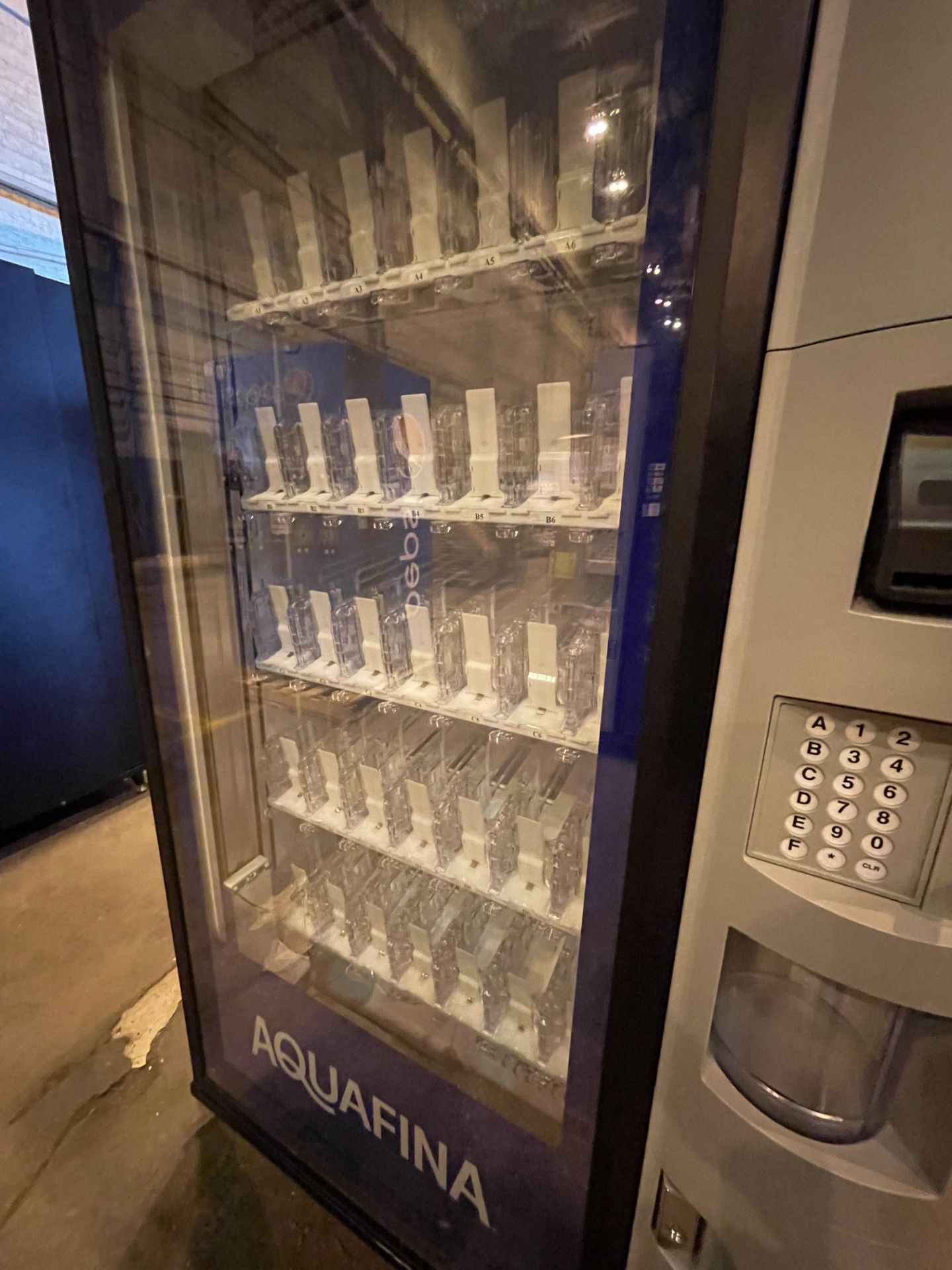 REFURBED AQUAFINA BOTTLE VENDING MACHINE (BC14) - Image 3 of 8