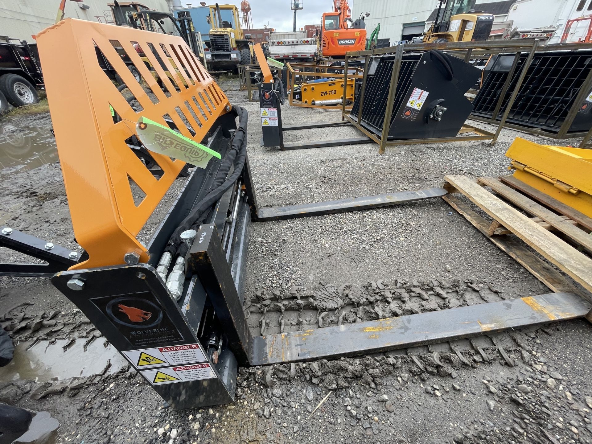 New Wolverine Skid Steer Fork Attachment (C253E) - Image 3 of 6