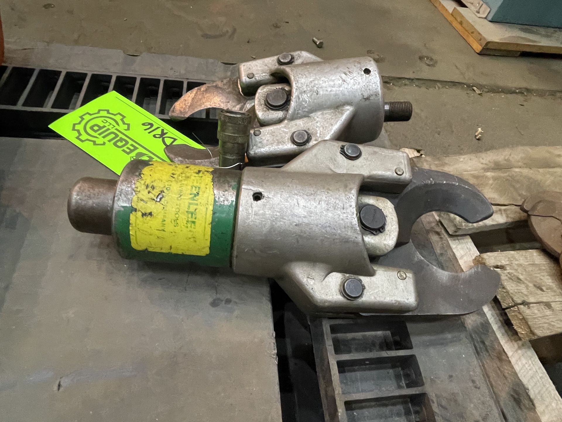 Lot of 2 Hydraulic Cutters (DR16) - Image 2 of 7