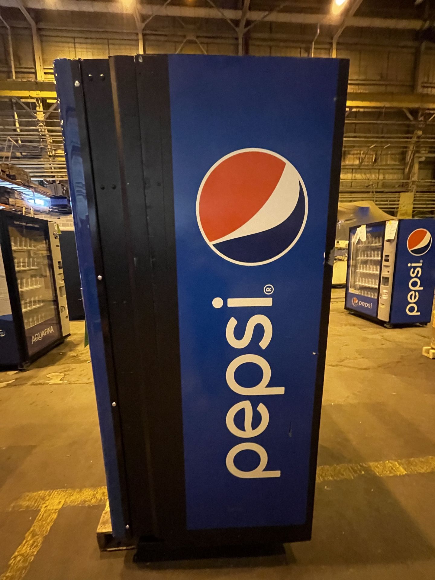 REFURBED PEPSI BOTTLE VENDING MACHINE (BC11) - Image 7 of 8