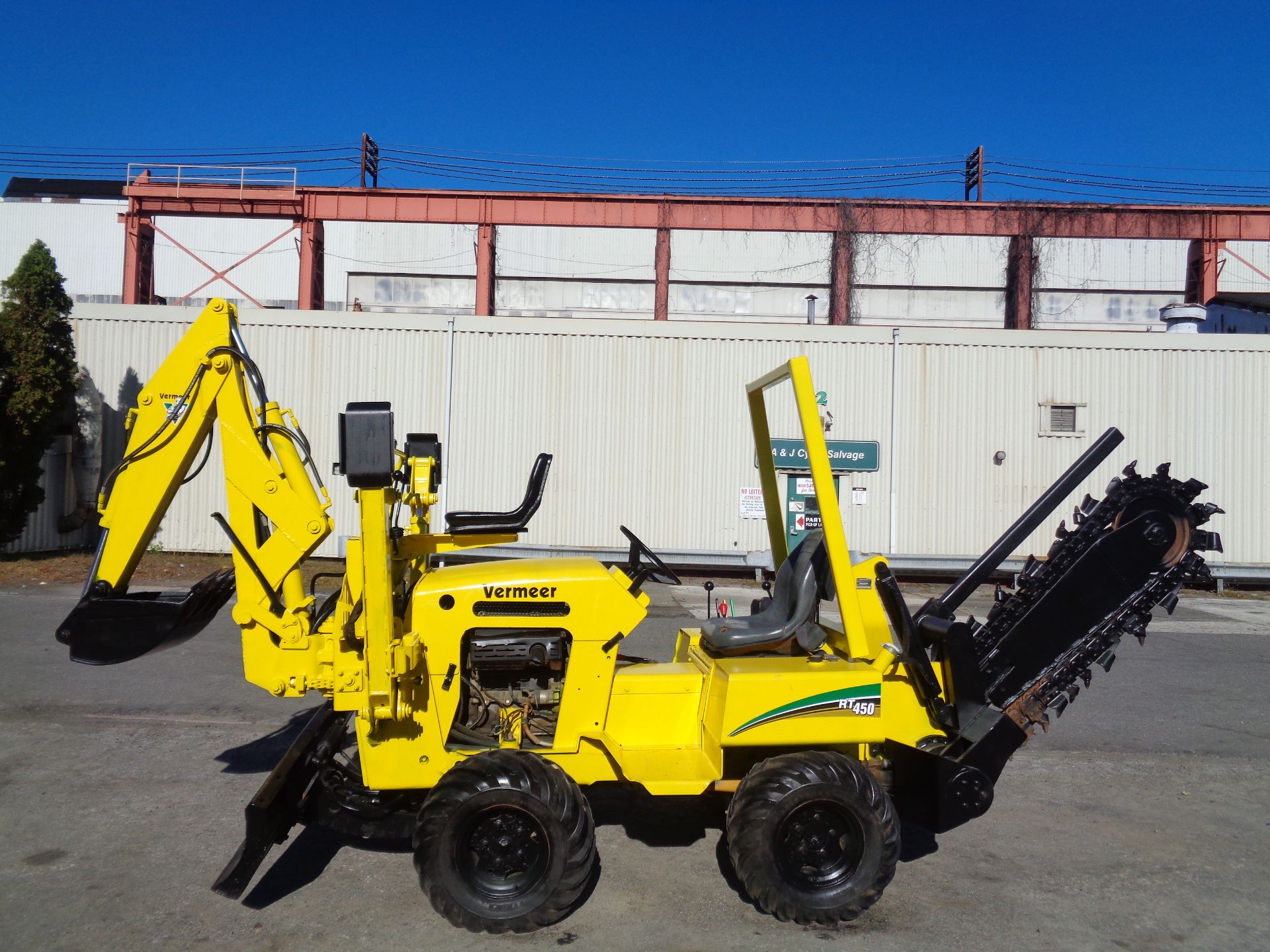 2004 Vermeer RT450 Trencher Backhoe - Image 6 of 10