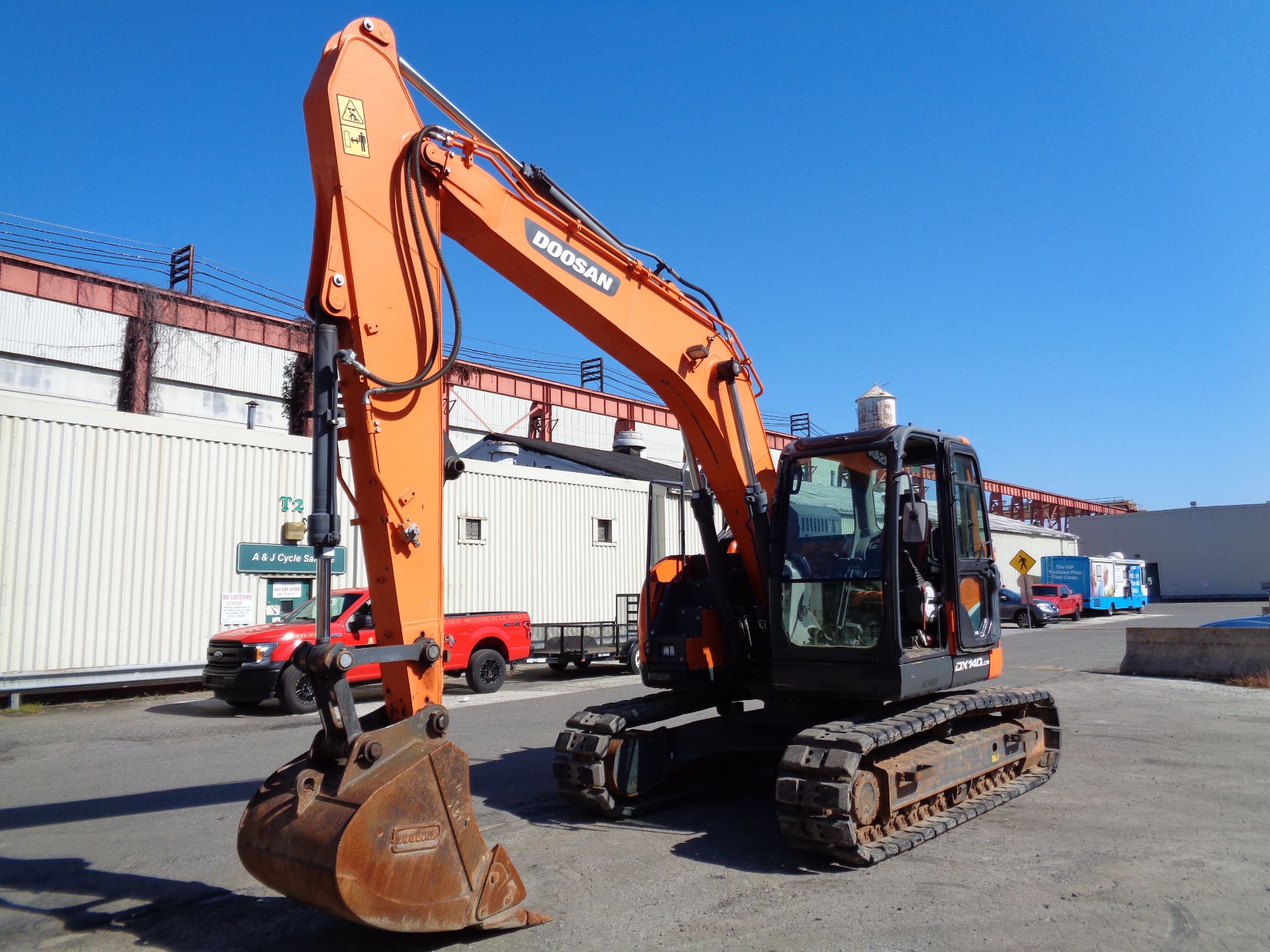 2018 Doosan DX140LCR-5 Hydraulic Excavator - Image 2 of 11