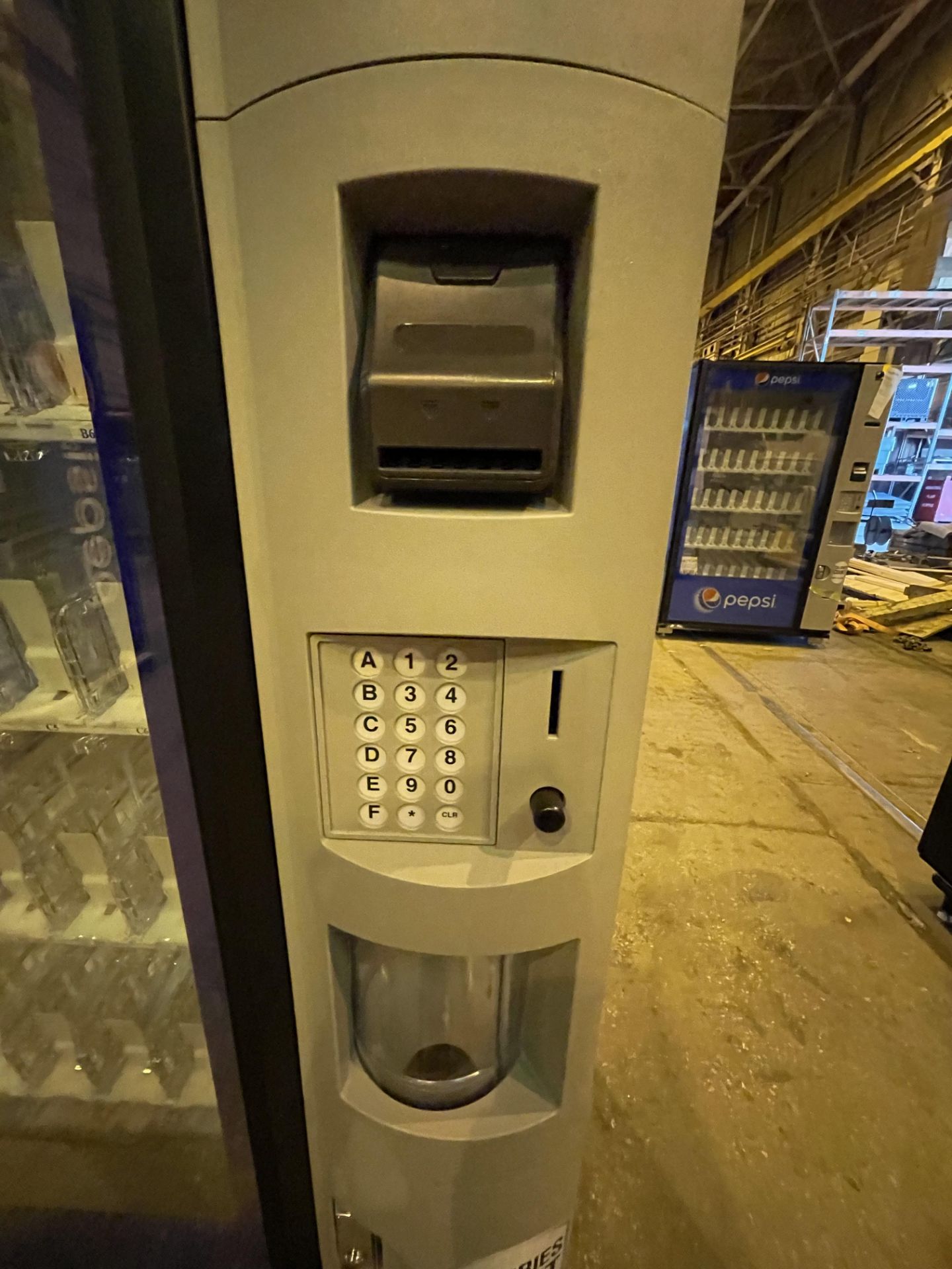 REFURBED AQUAFINA BOTTLE VENDING MACHINE (BC14) - Image 6 of 8