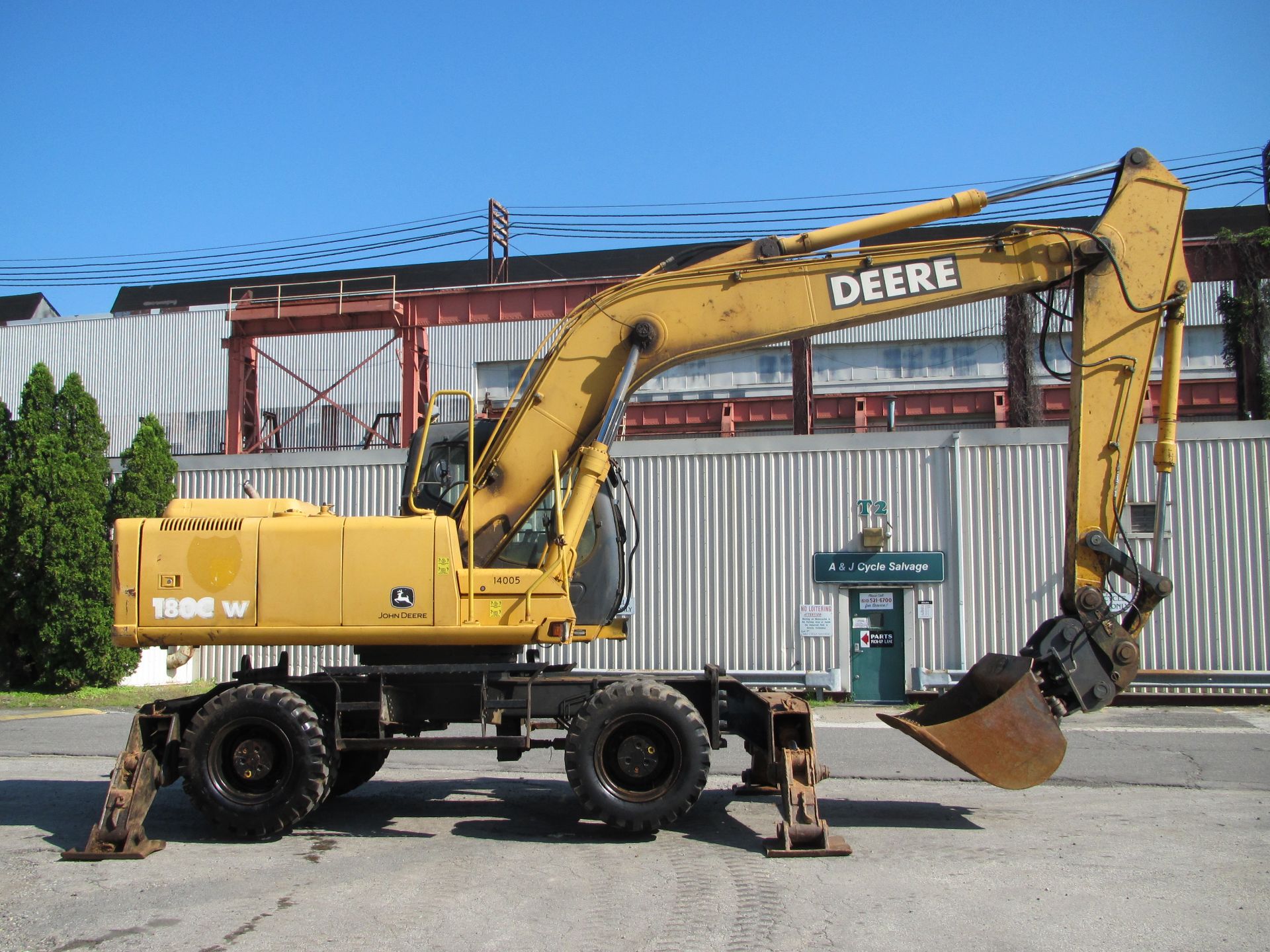 2006 John Deere 180CW Wheel Excavator - Image 3 of 11